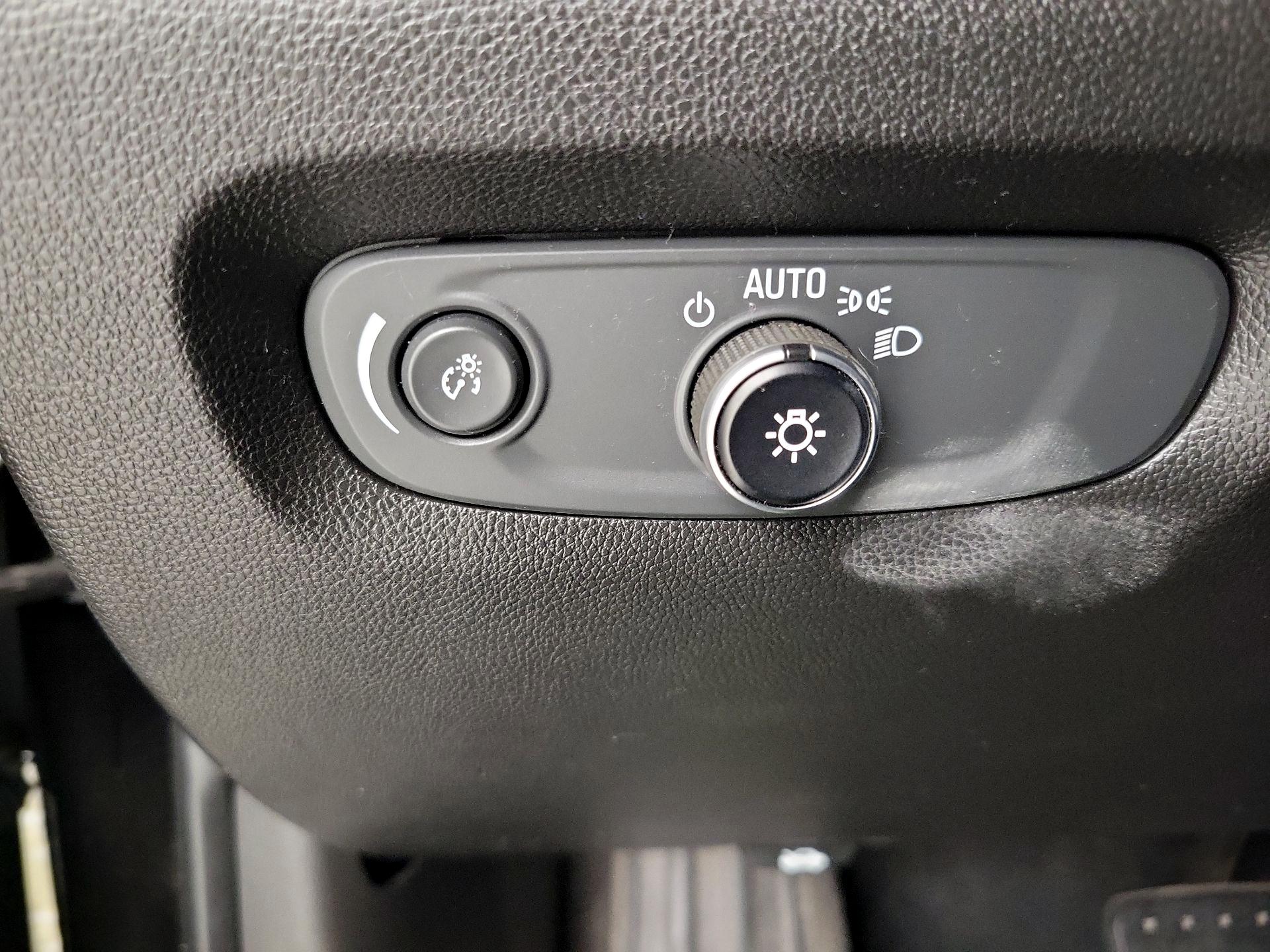 Thumbnail: 2019 Chevrolet Traverse - 13