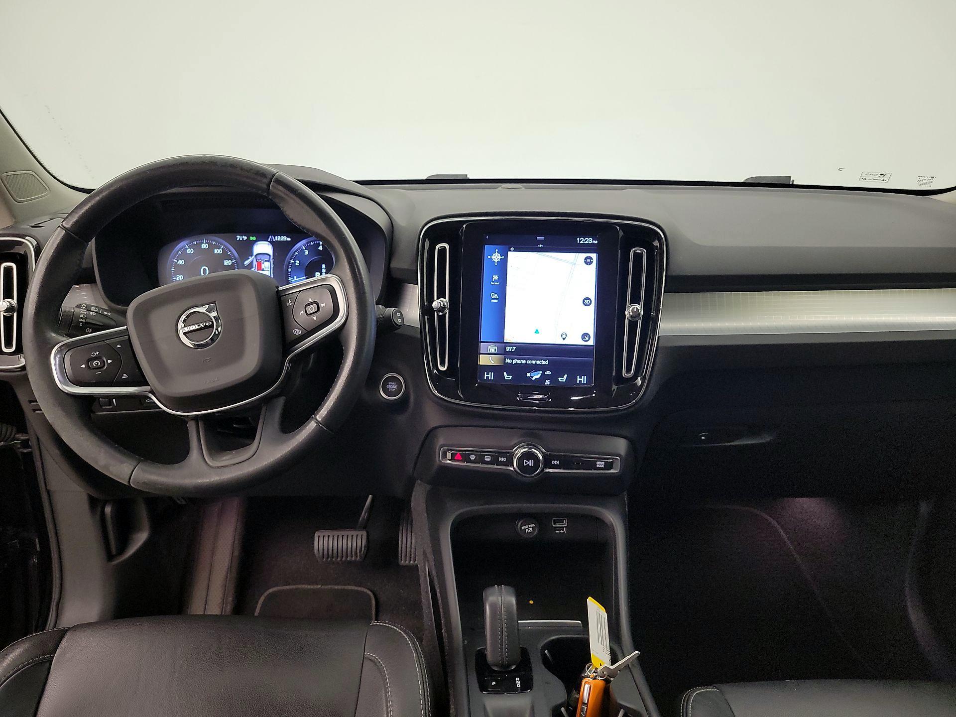 Thumbnail: 2021 Volvo XC40 - 9