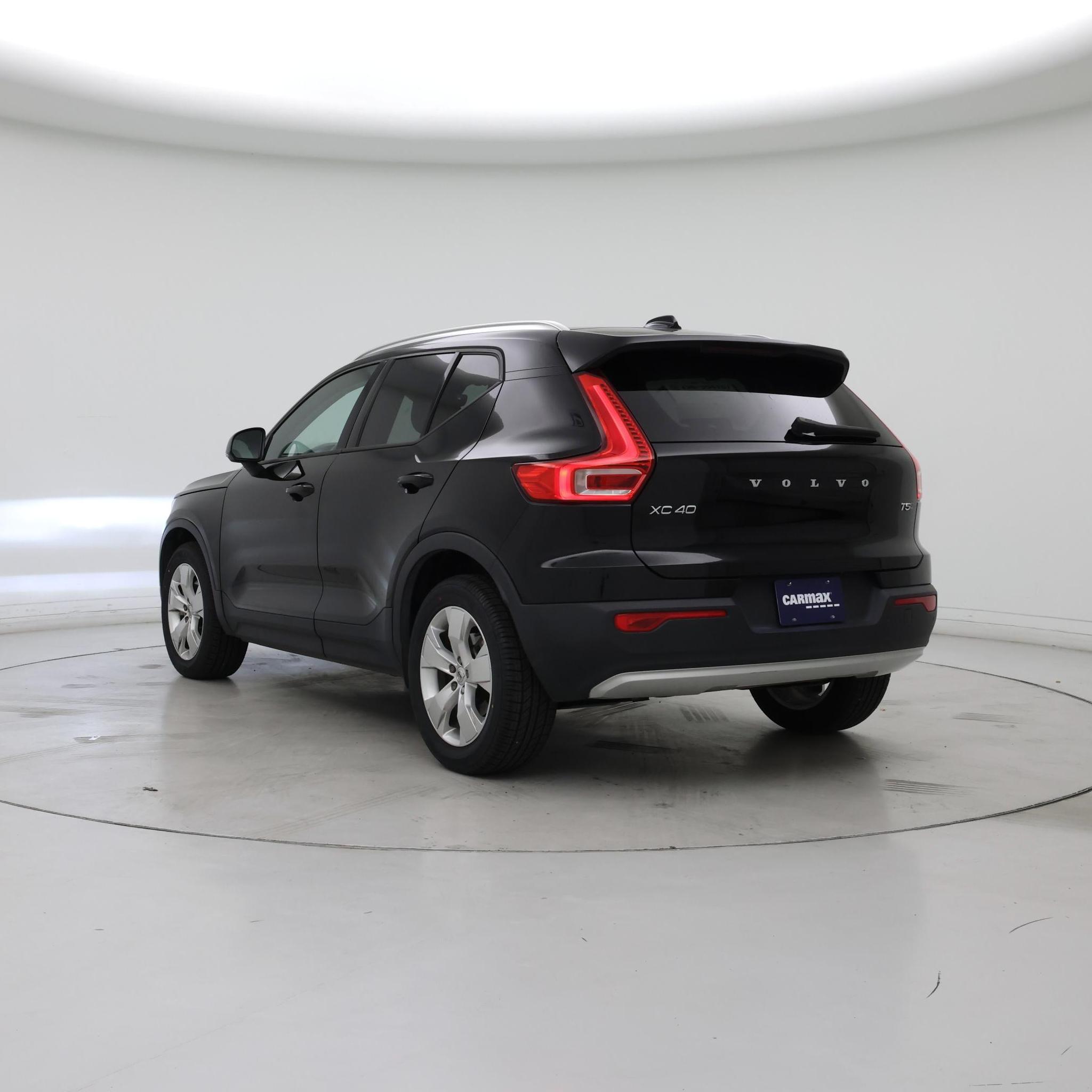 Thumbnail: 2021 Volvo XC40 - 2
