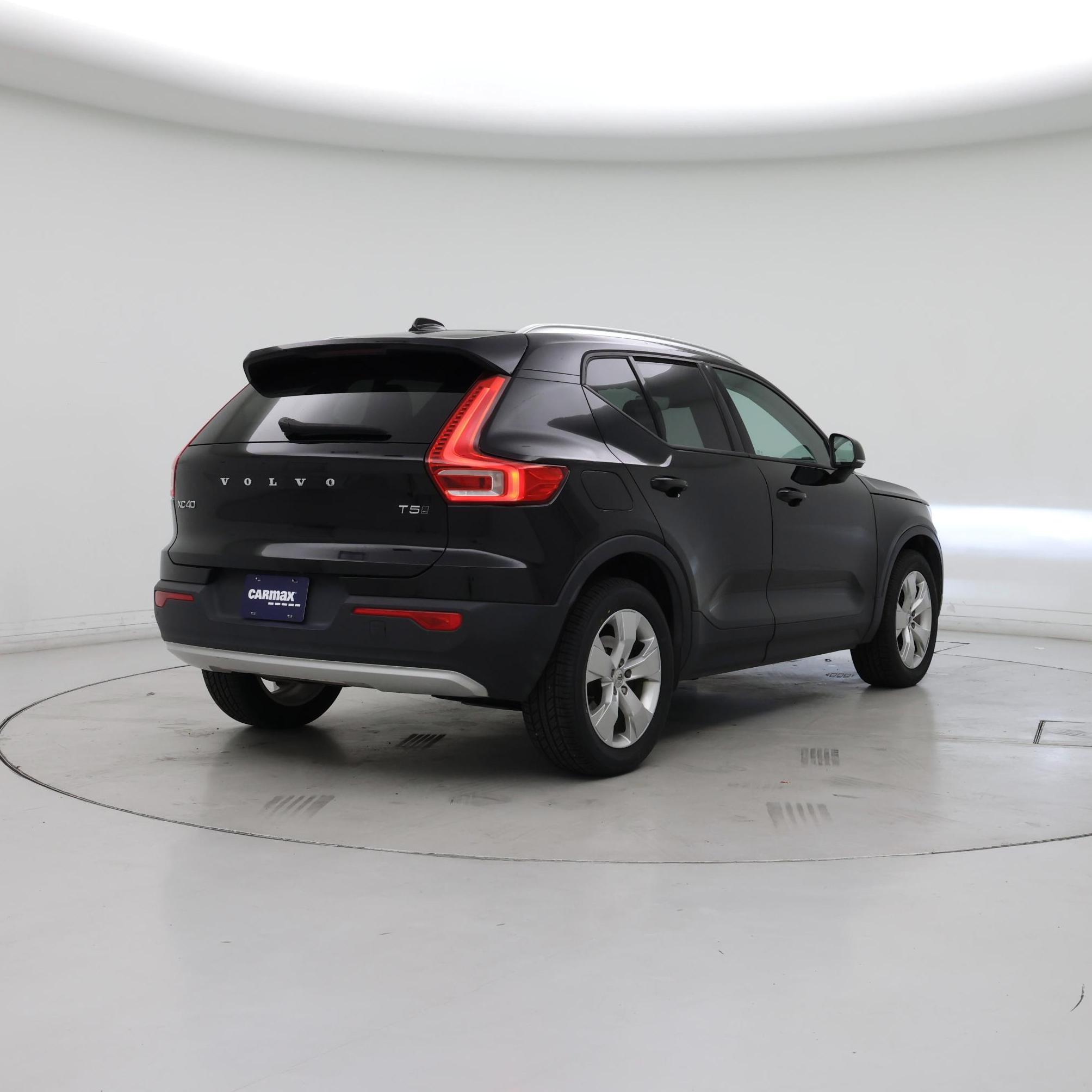Thumbnail: 2021 Volvo XC40 - 8