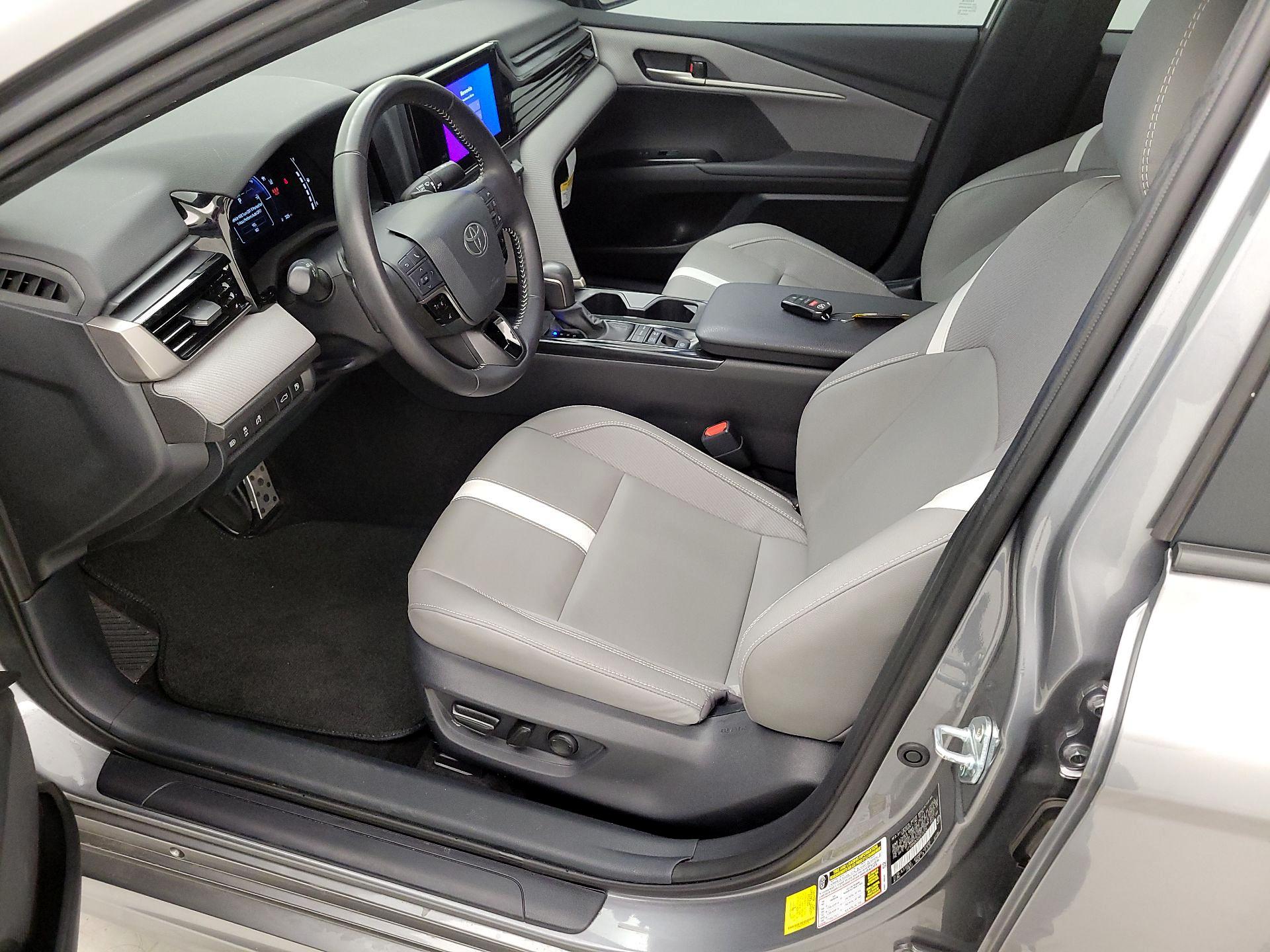 Thumbnail: 2025 Toyota Camry - 11