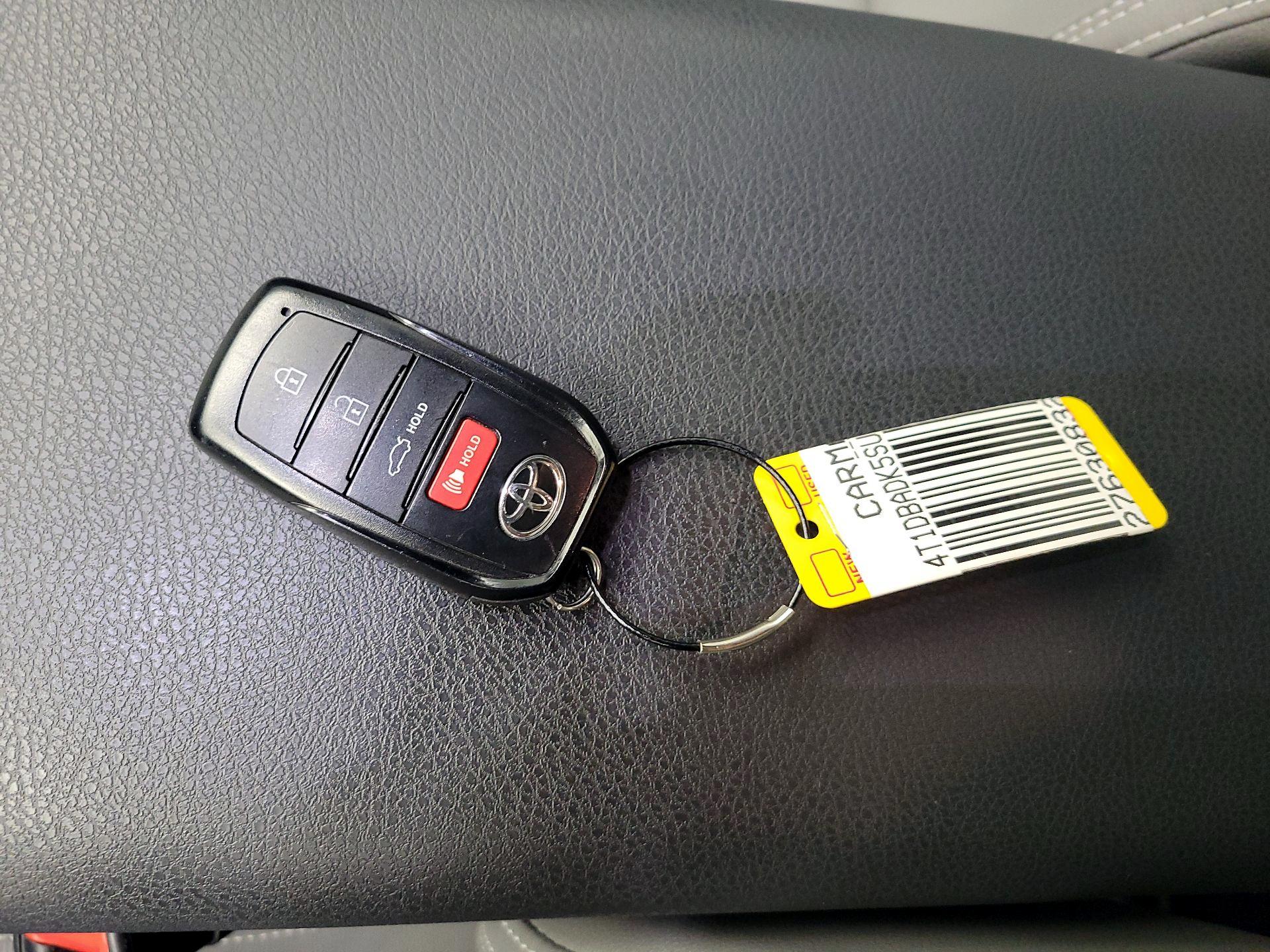 Thumbnail: 2025 Toyota Camry - 18