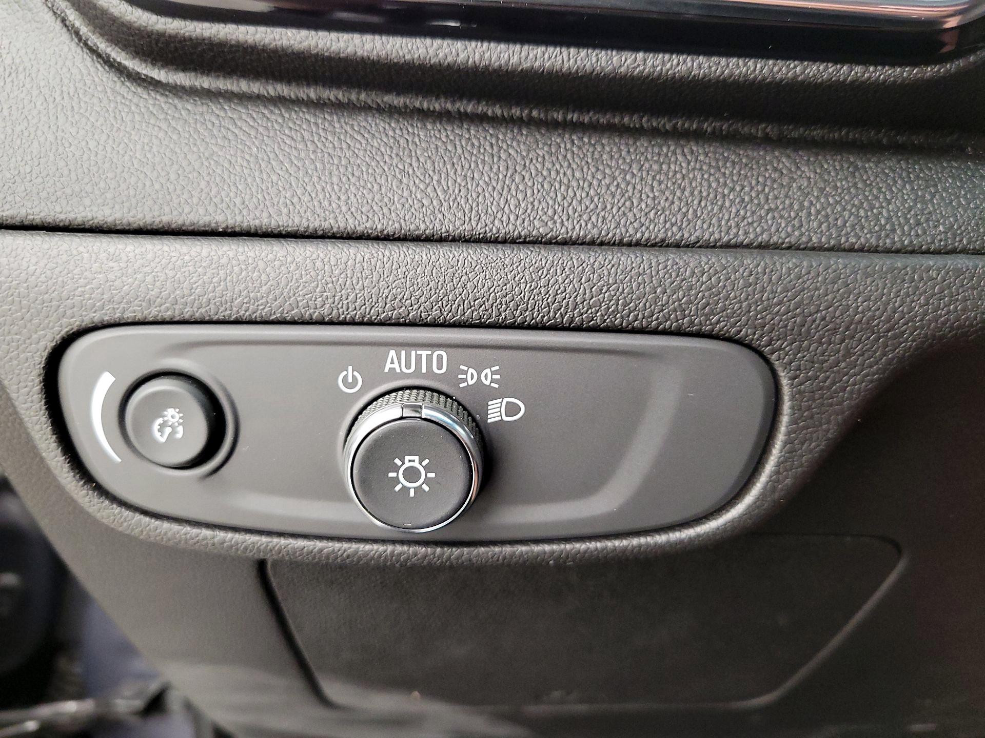 Thumbnail: 2023 Chevrolet Bolt EV - 13