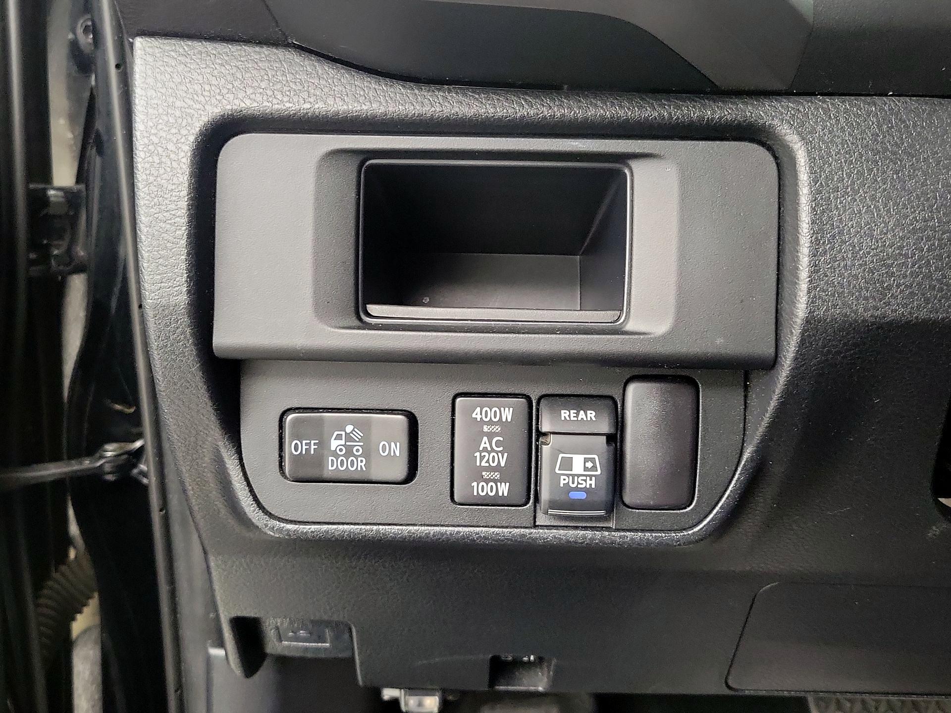 Thumbnail: 2017 Toyota Tacoma - 13