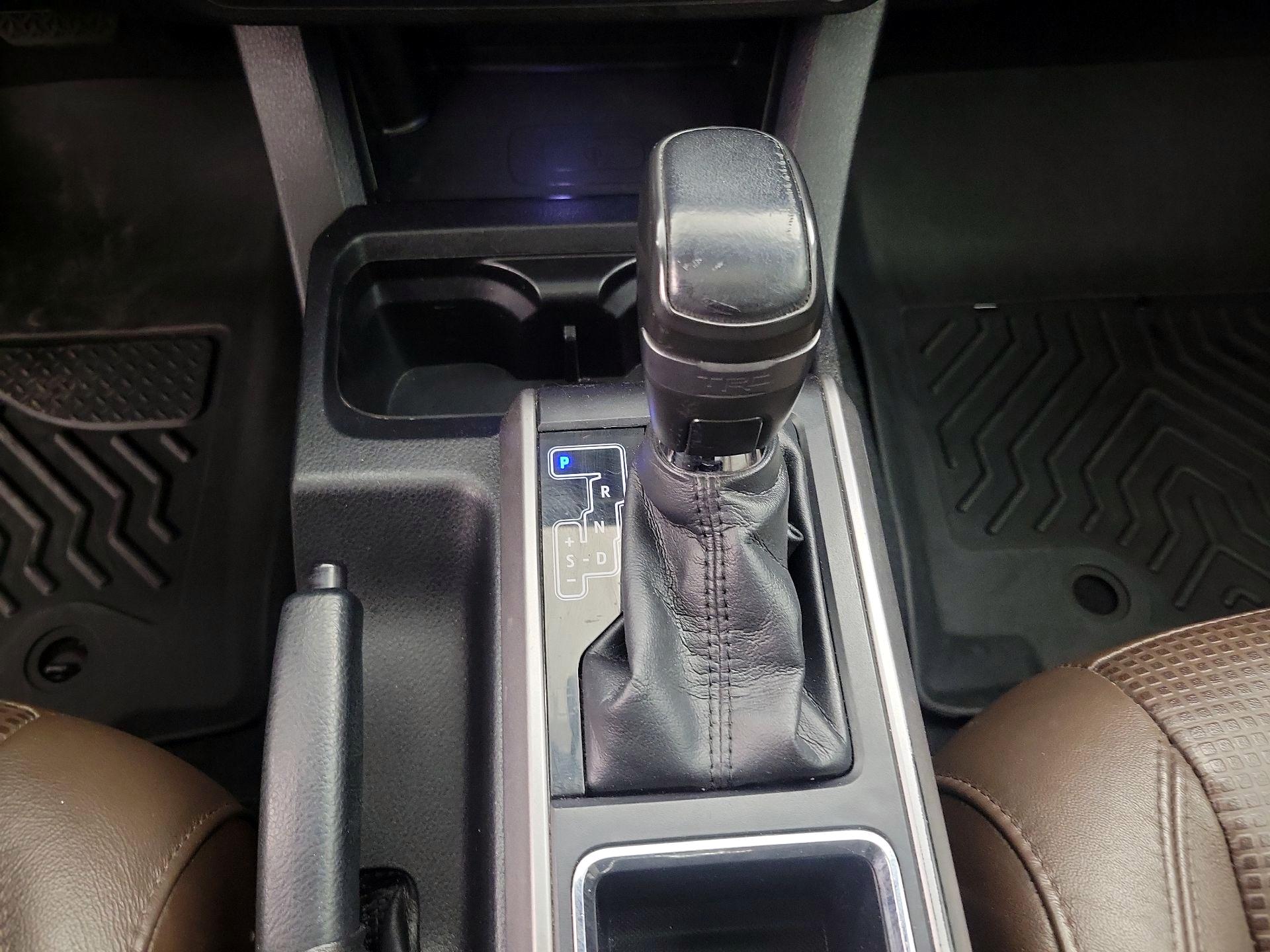 Thumbnail: 2017 Toyota Tacoma - 17