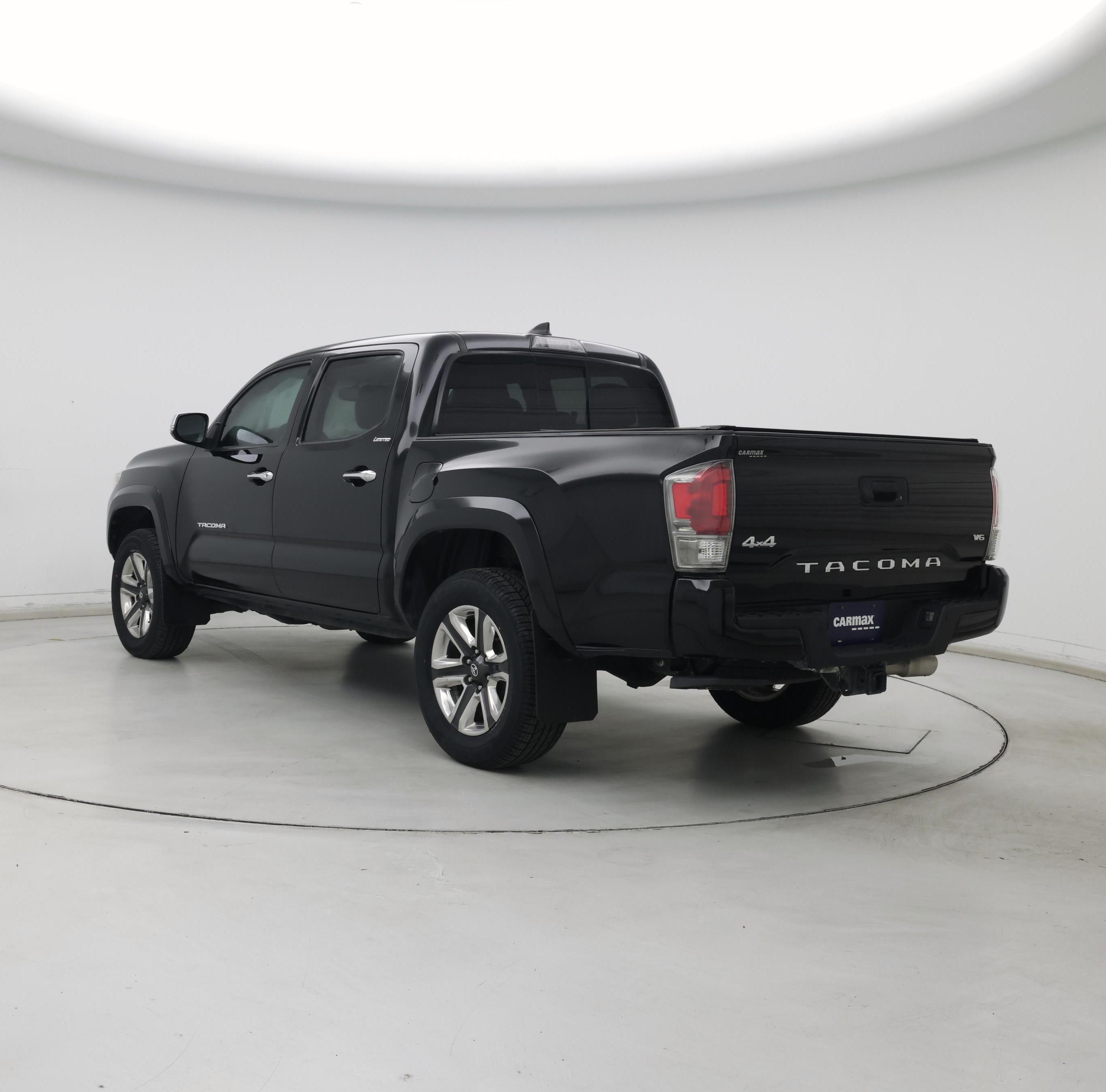 Thumbnail: 2017 Toyota Tacoma - 2