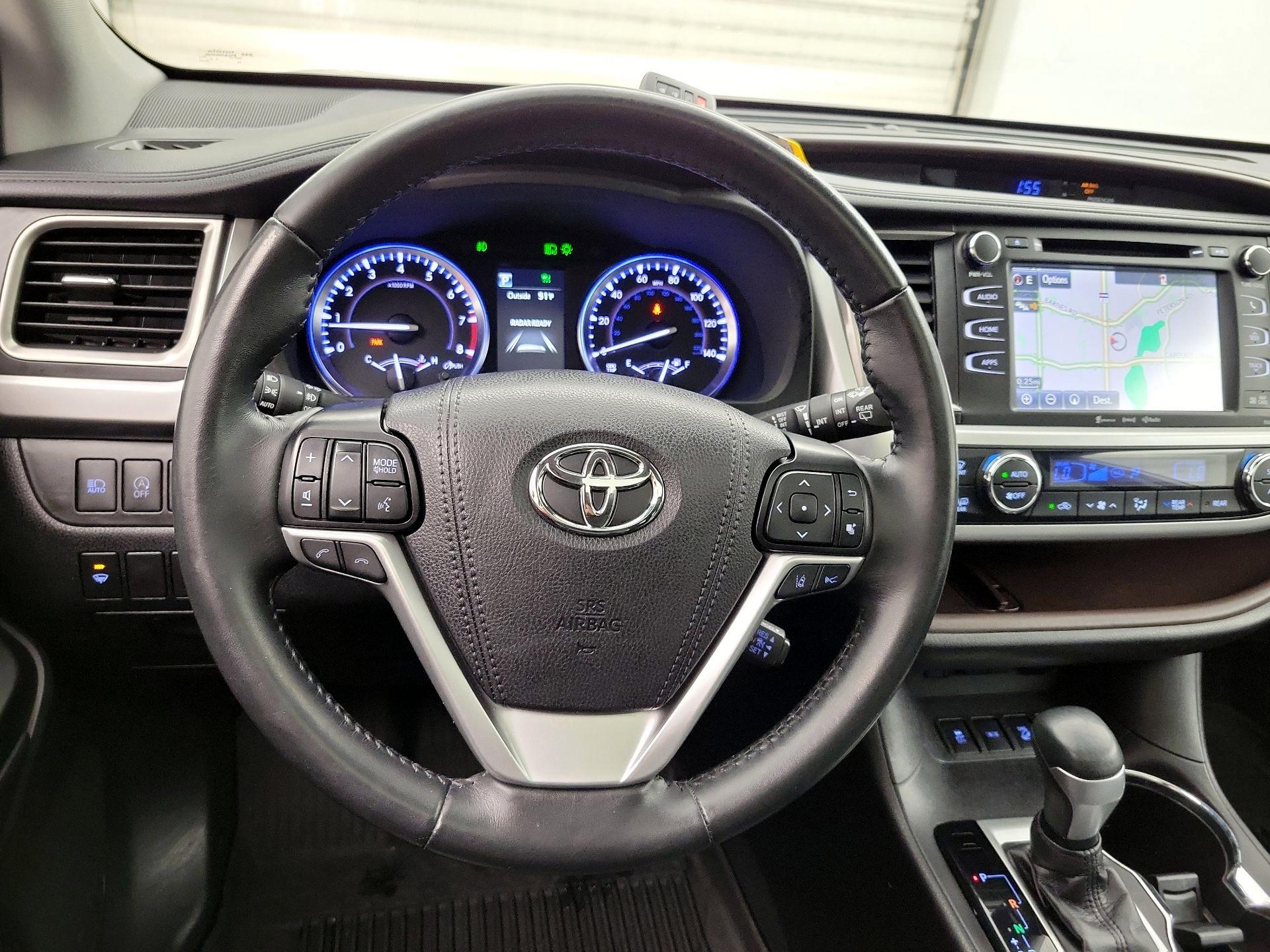 Thumbnail: 2019 Toyota Highlander - 10