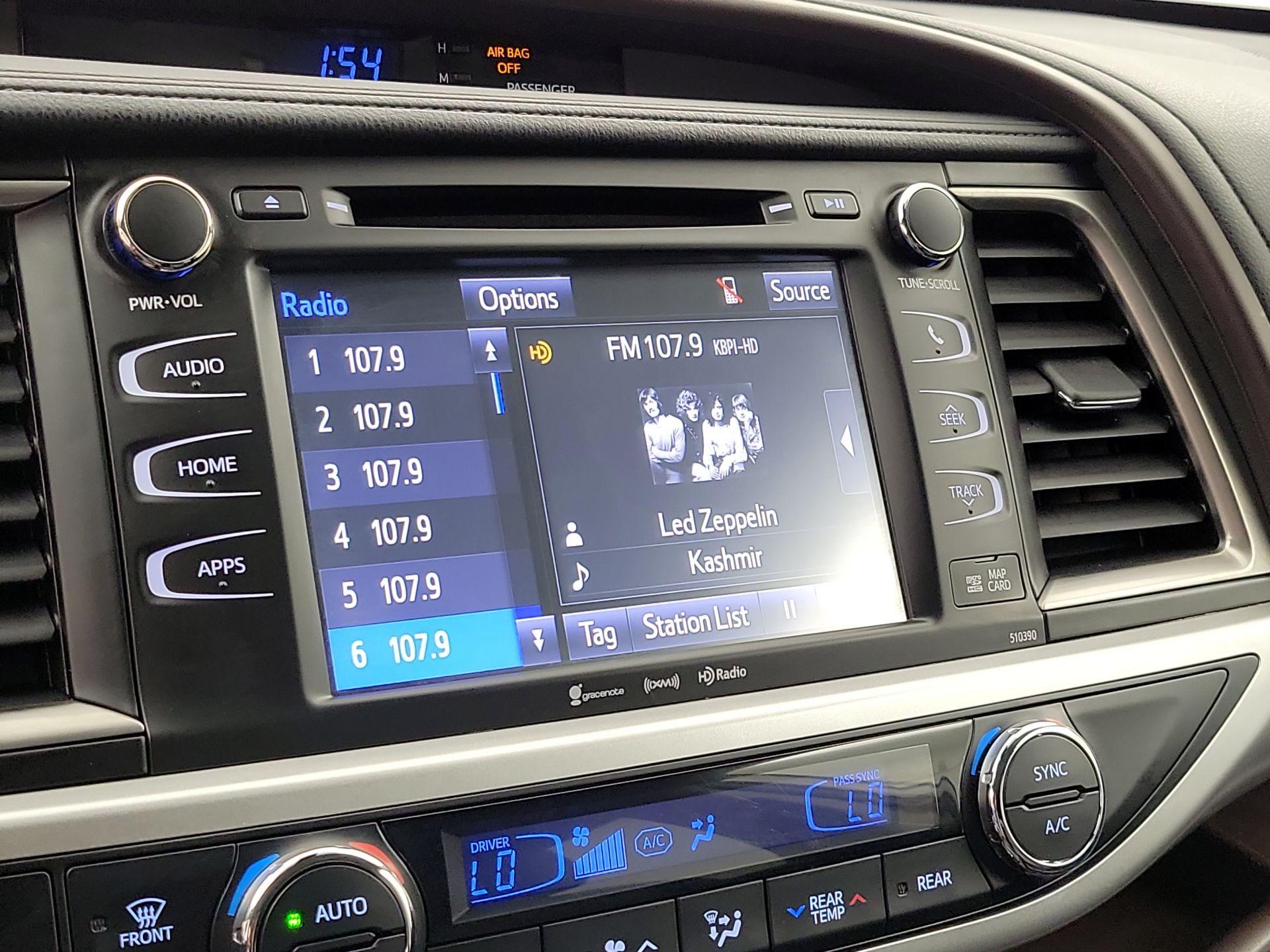 Thumbnail: 2019 Toyota Highlander - 16