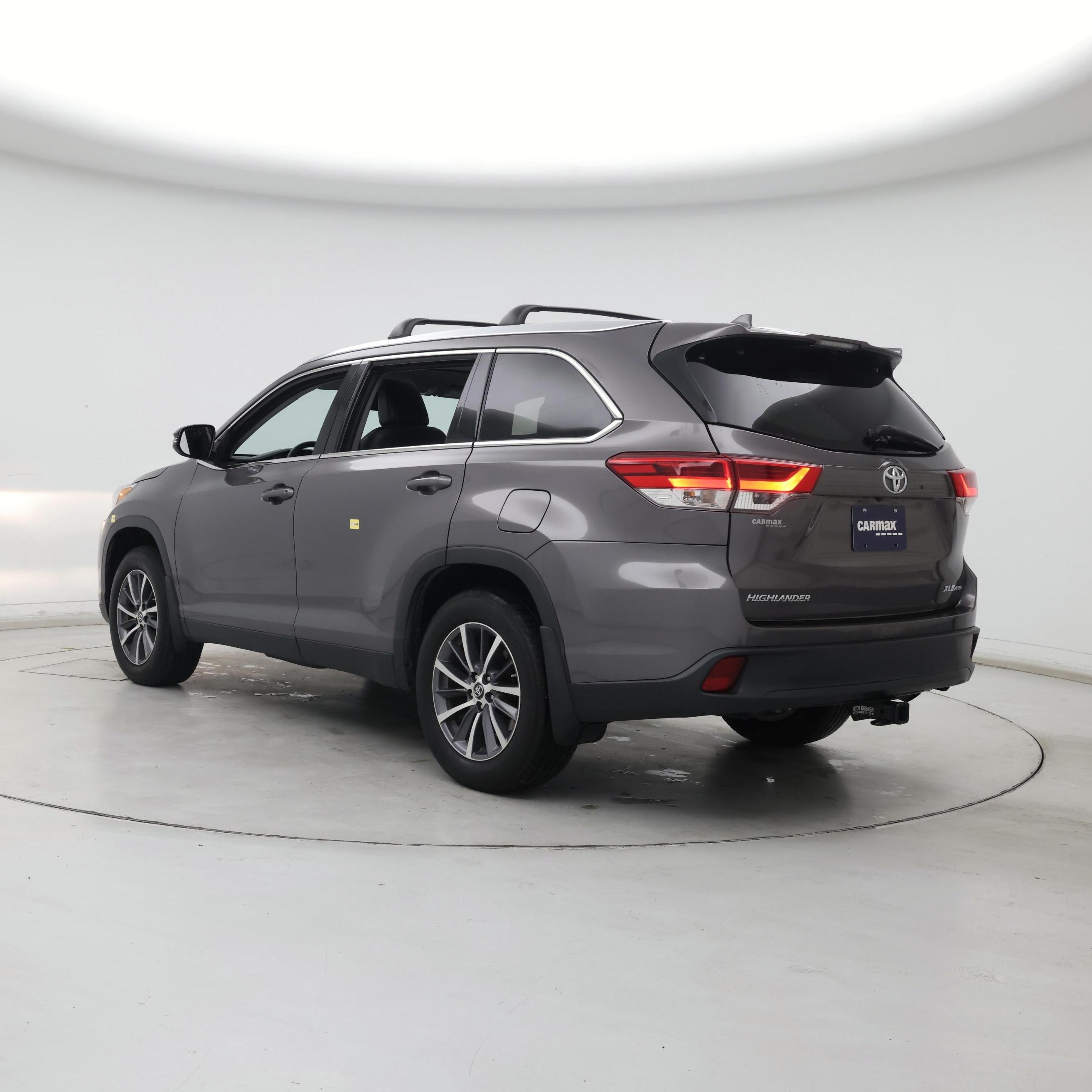 Thumbnail: 2019 Toyota Highlander - 2