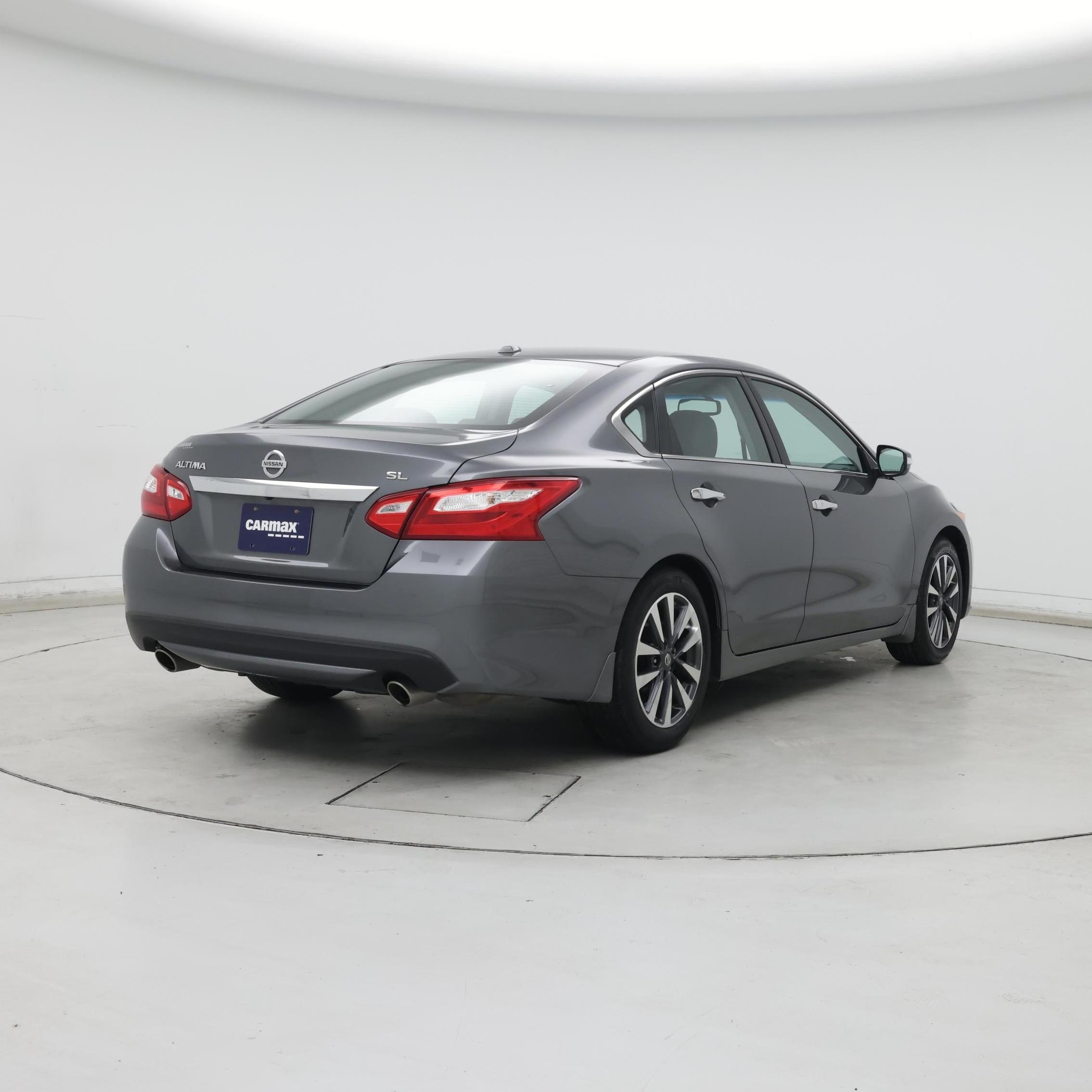 Thumbnail: 2017 Nissan Altima - 8