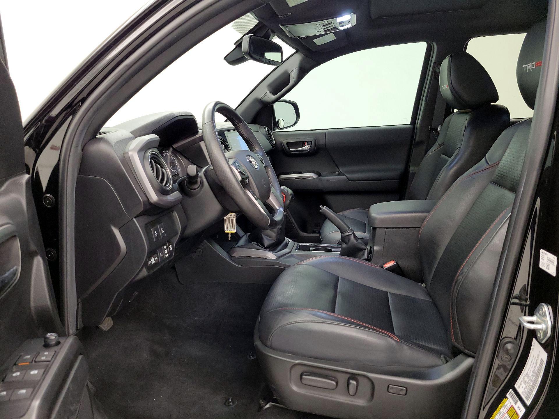 Thumbnail: 2022 Toyota Tacoma - 11