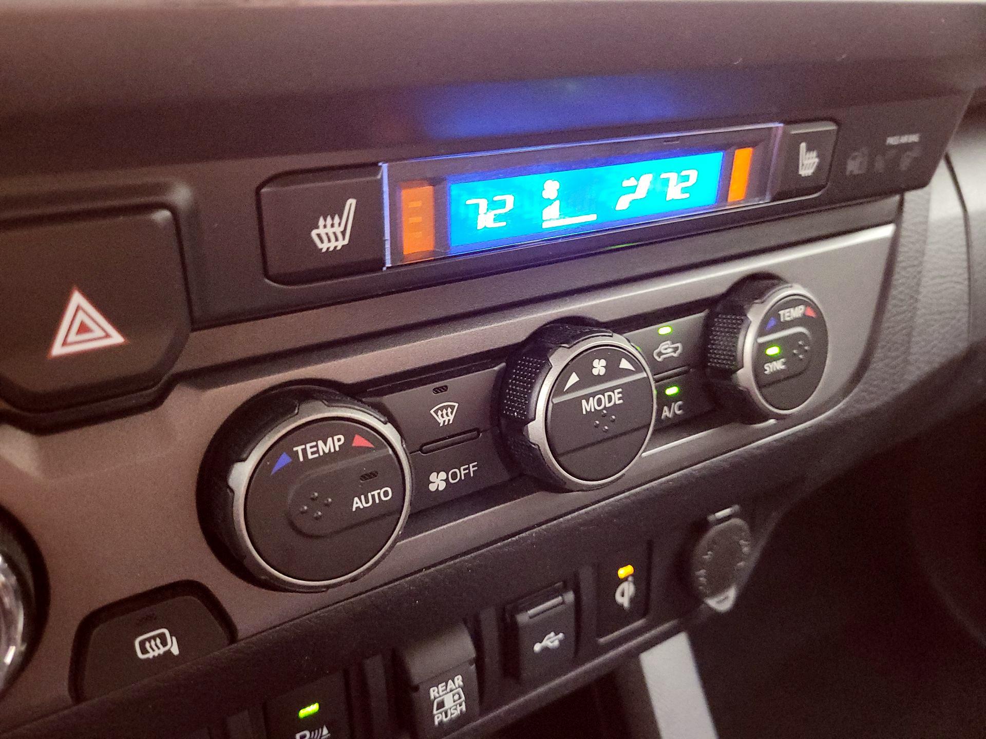 Thumbnail: 2022 Toyota Tacoma - 16