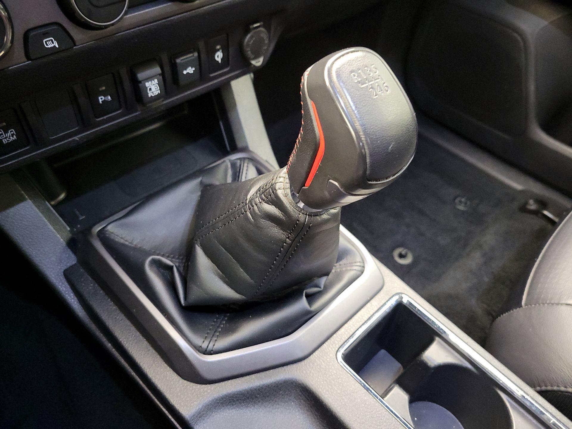 Thumbnail: 2022 Toyota Tacoma - 17