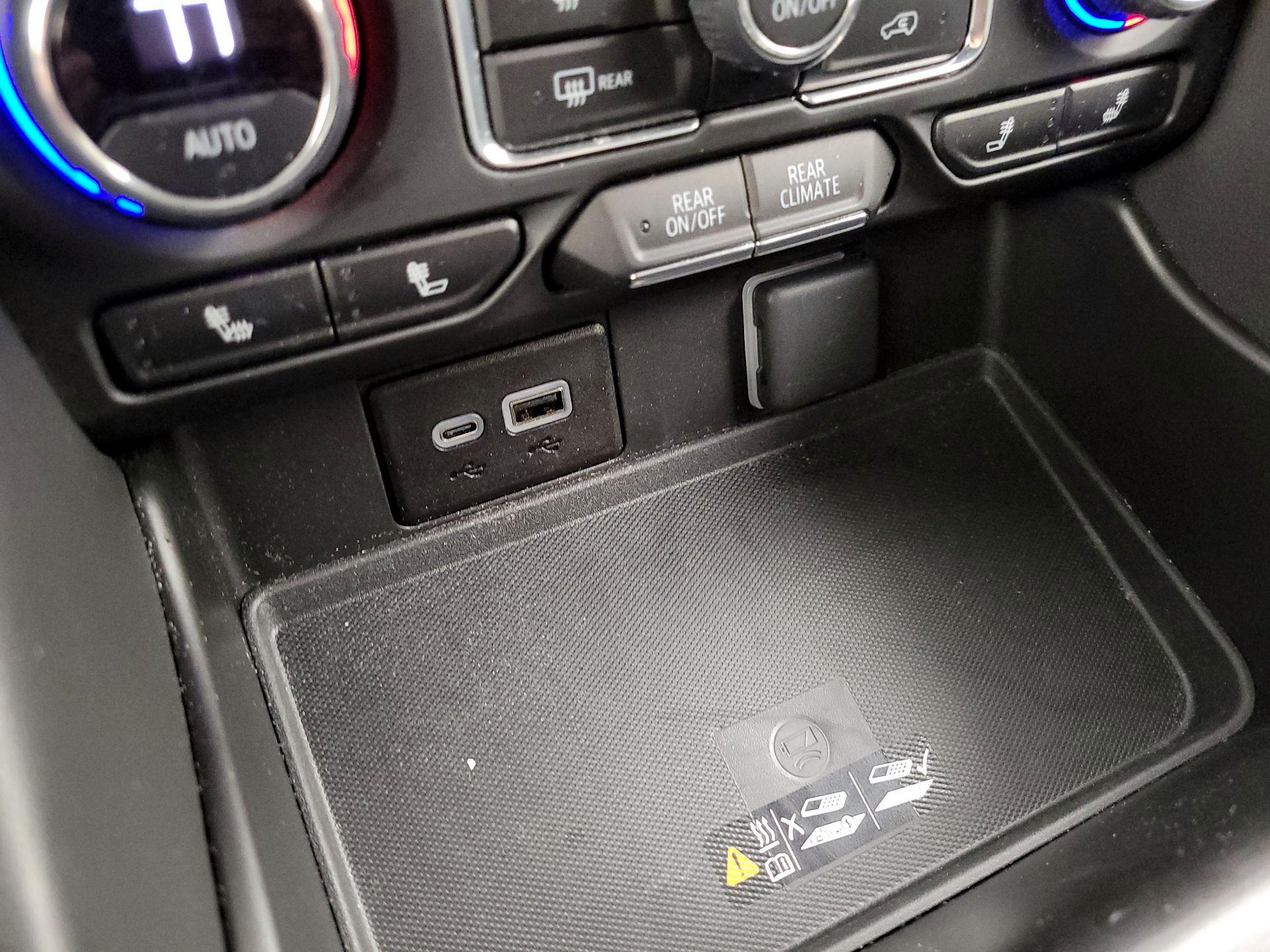 Thumbnail: 2024 Chevrolet Tahoe - 18