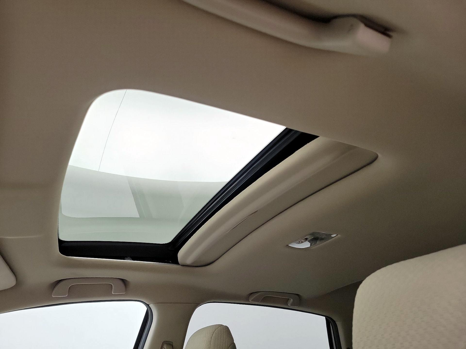 Thumbnail: 2016 Honda CR-V - 18