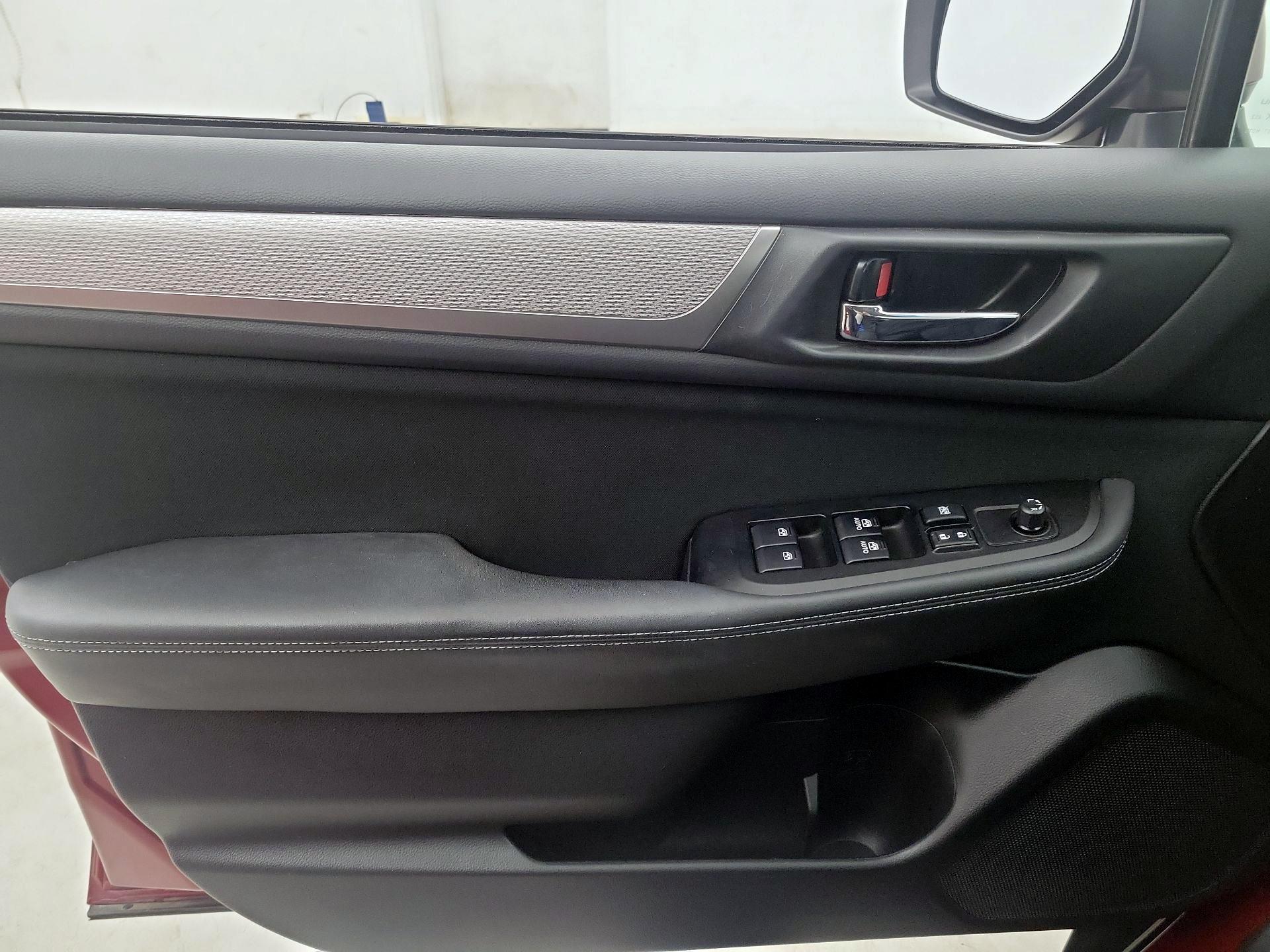 Thumbnail: 2015 Subaru Outback - 12