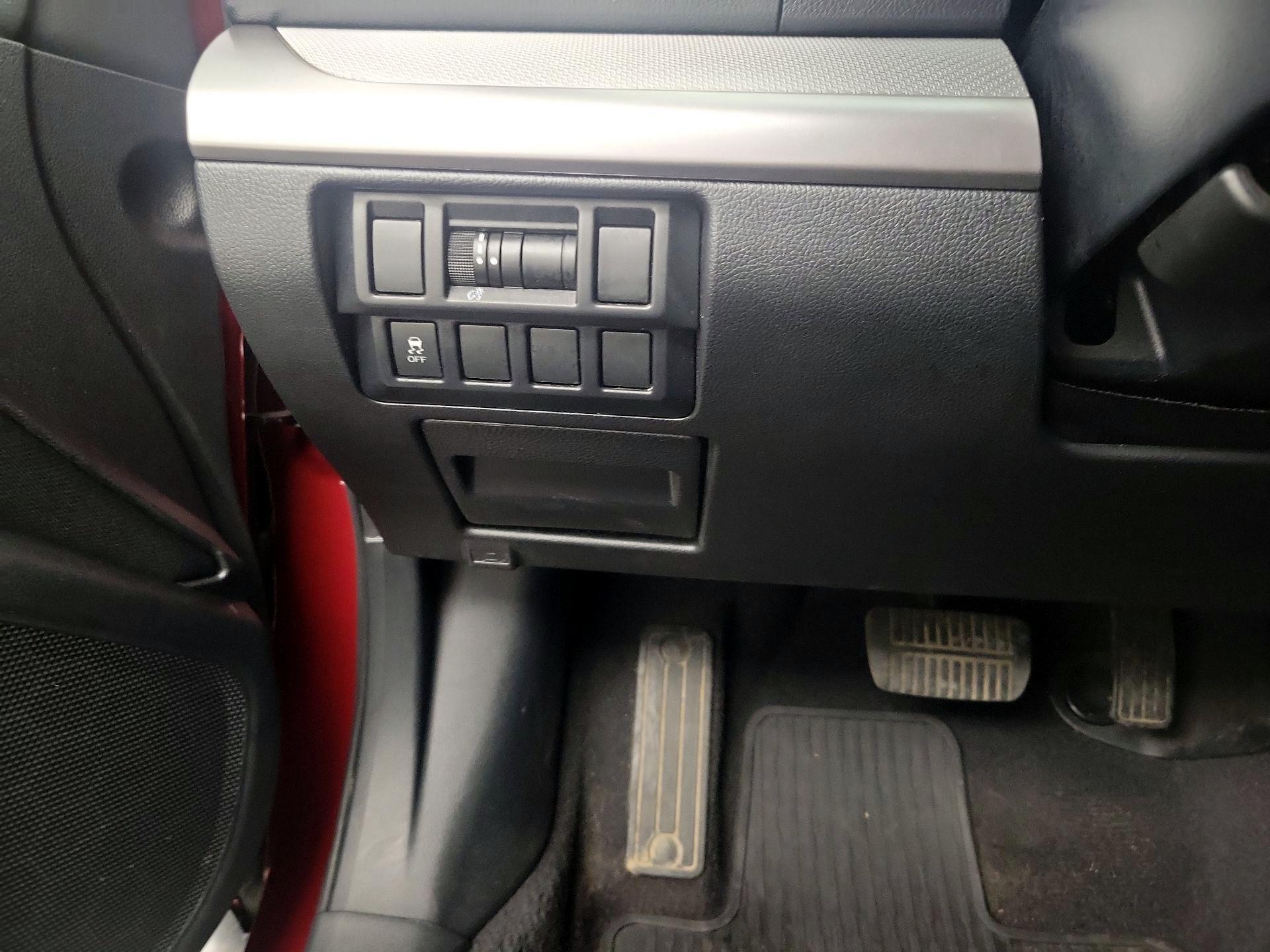 Thumbnail: 2015 Subaru Outback - 13