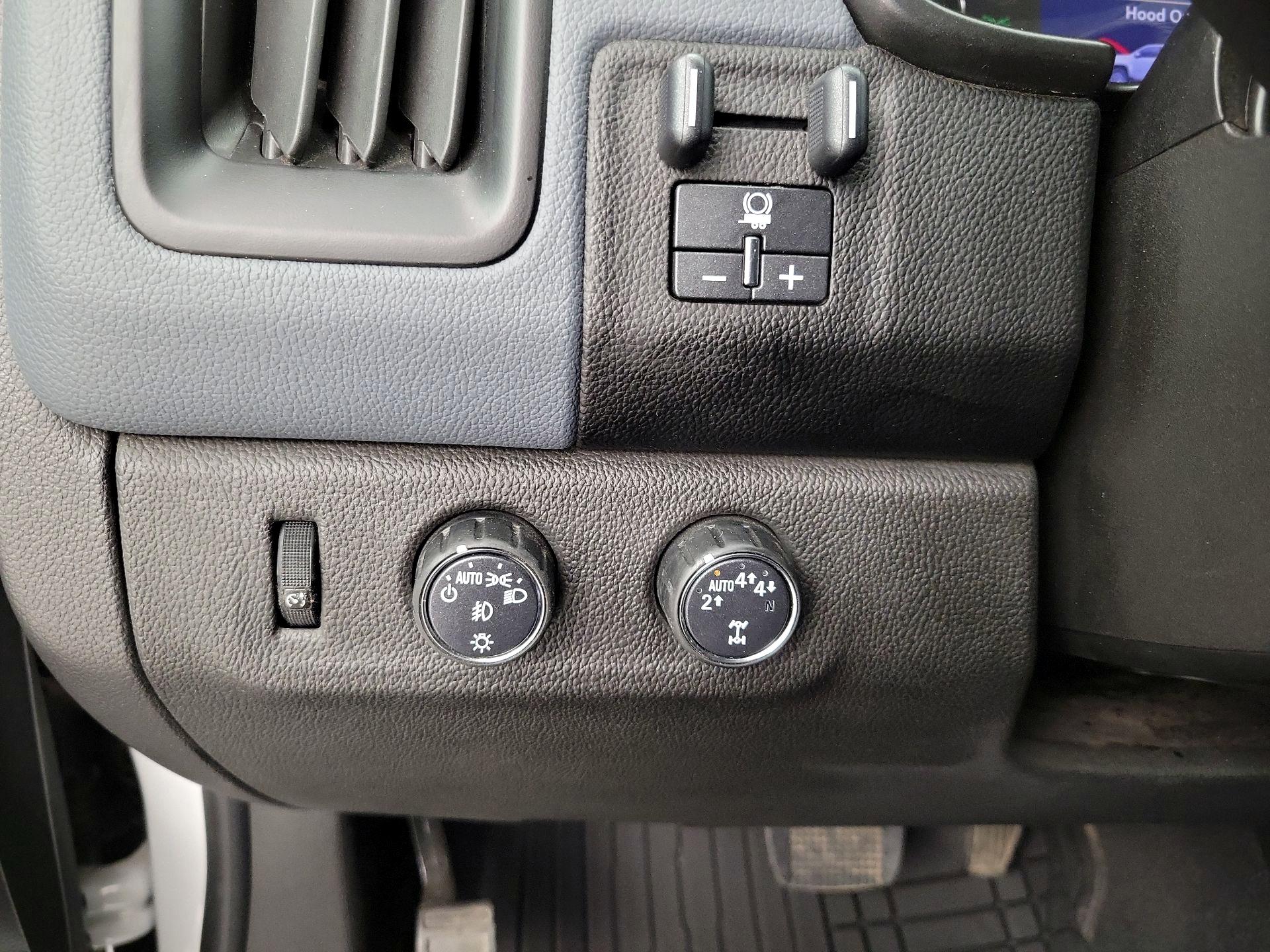 Thumbnail: 2021 Chevrolet Colorado - 13