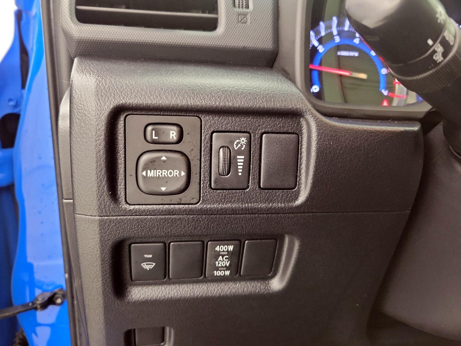 Thumbnail: 2019 Toyota 4Runner - 13