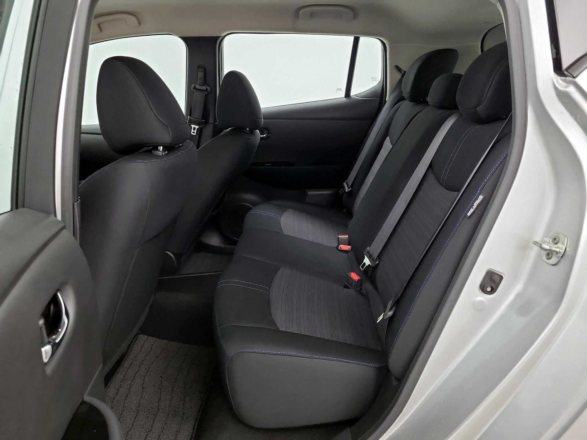 Thumbnail: 2020 Nissan Leaf - 20