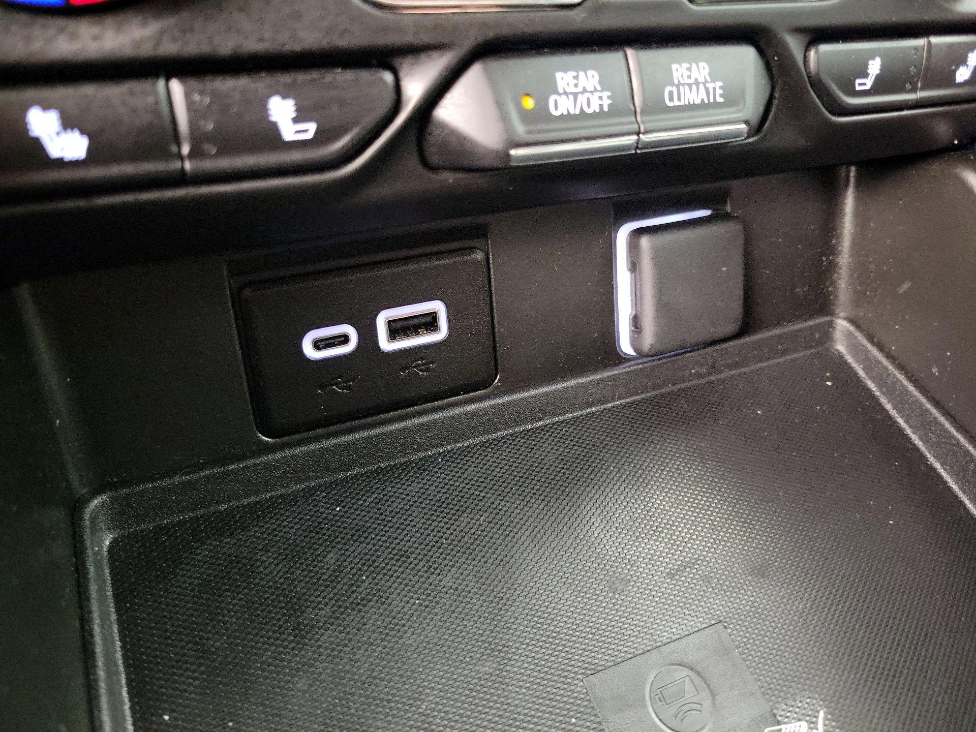 Thumbnail: 2024 Chevrolet Tahoe - 18