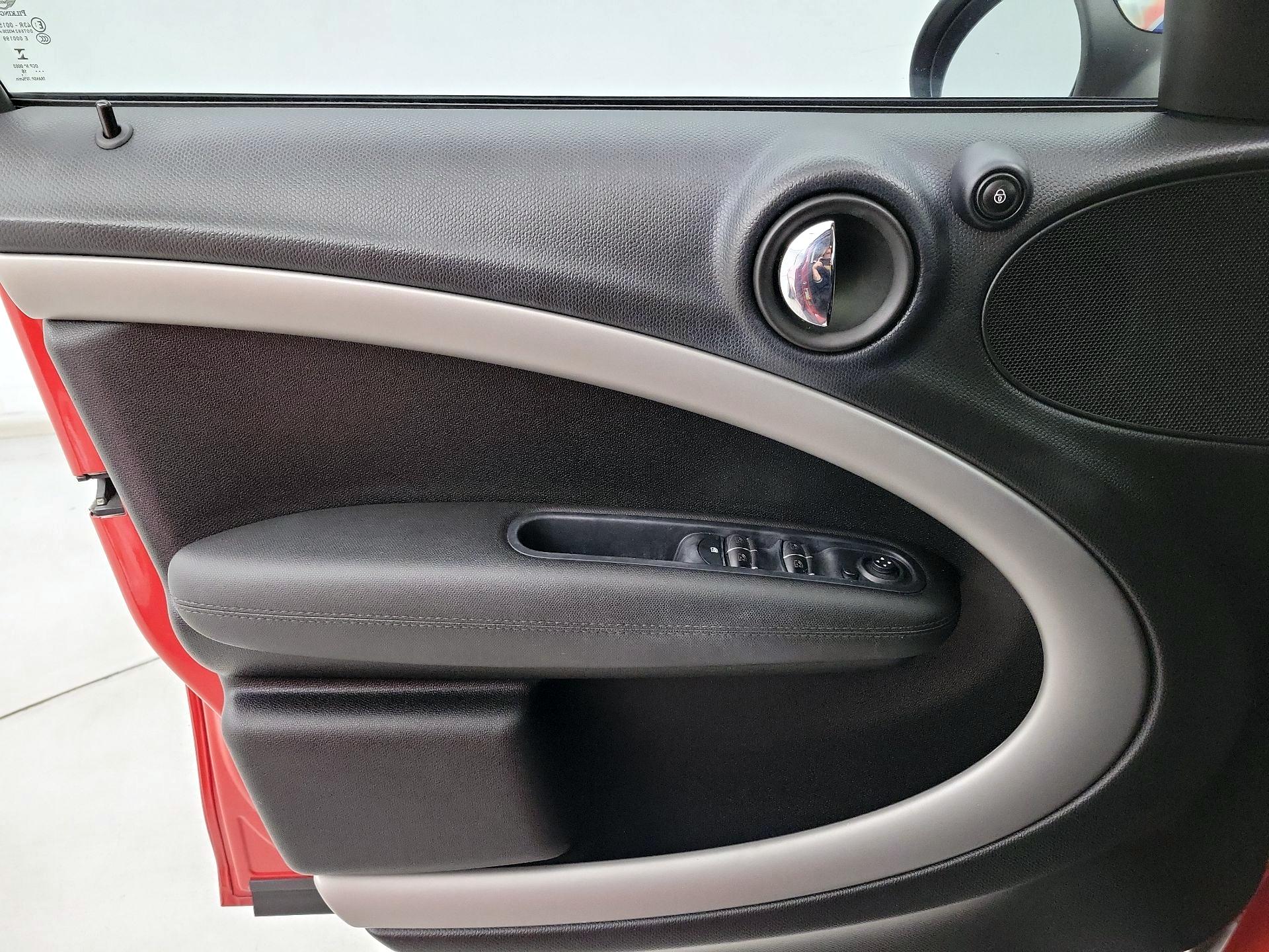 Thumbnail: 2016 MINI Cooper Countryman - 12