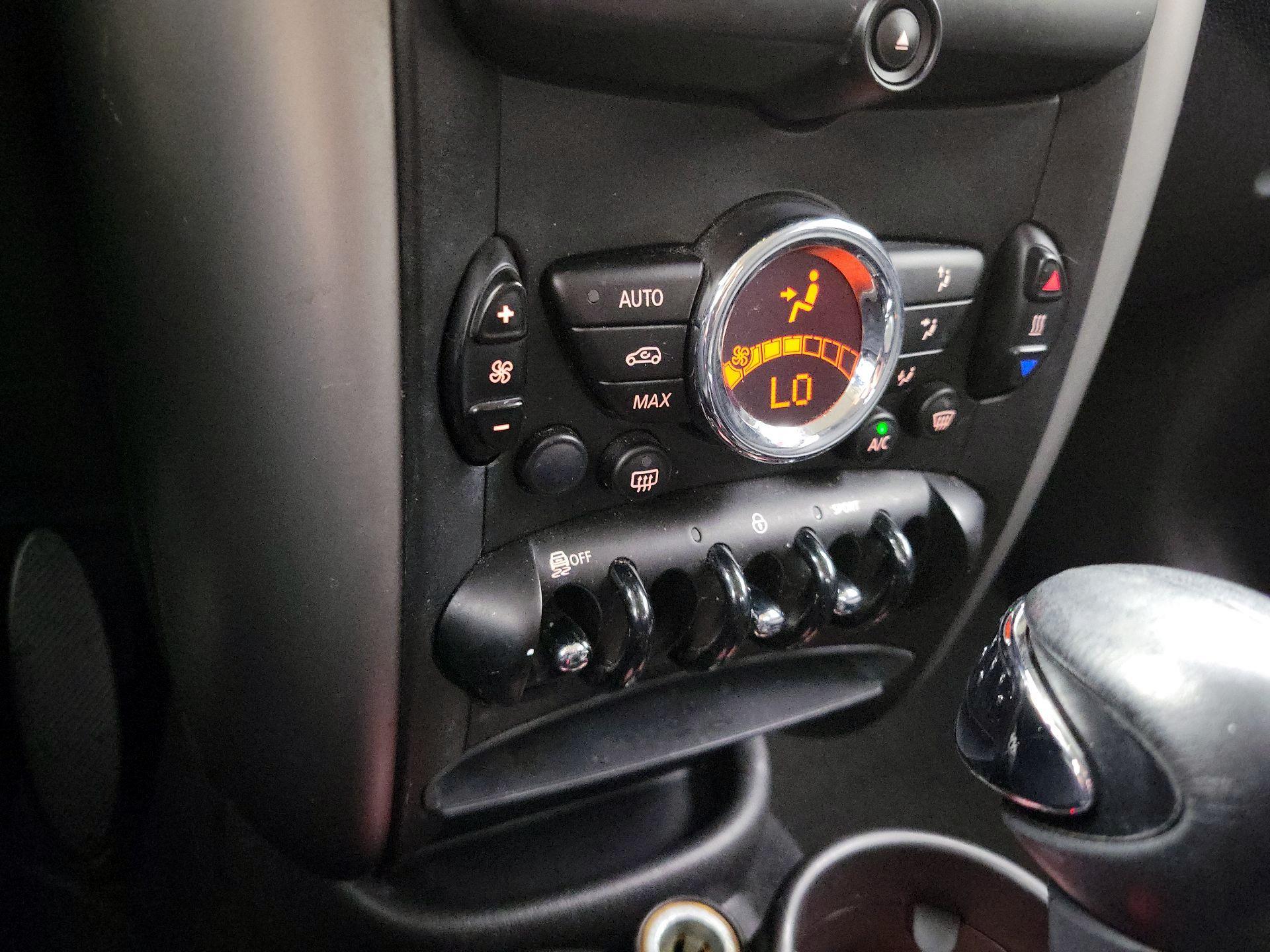 Thumbnail: 2016 MINI Cooper Countryman - 14