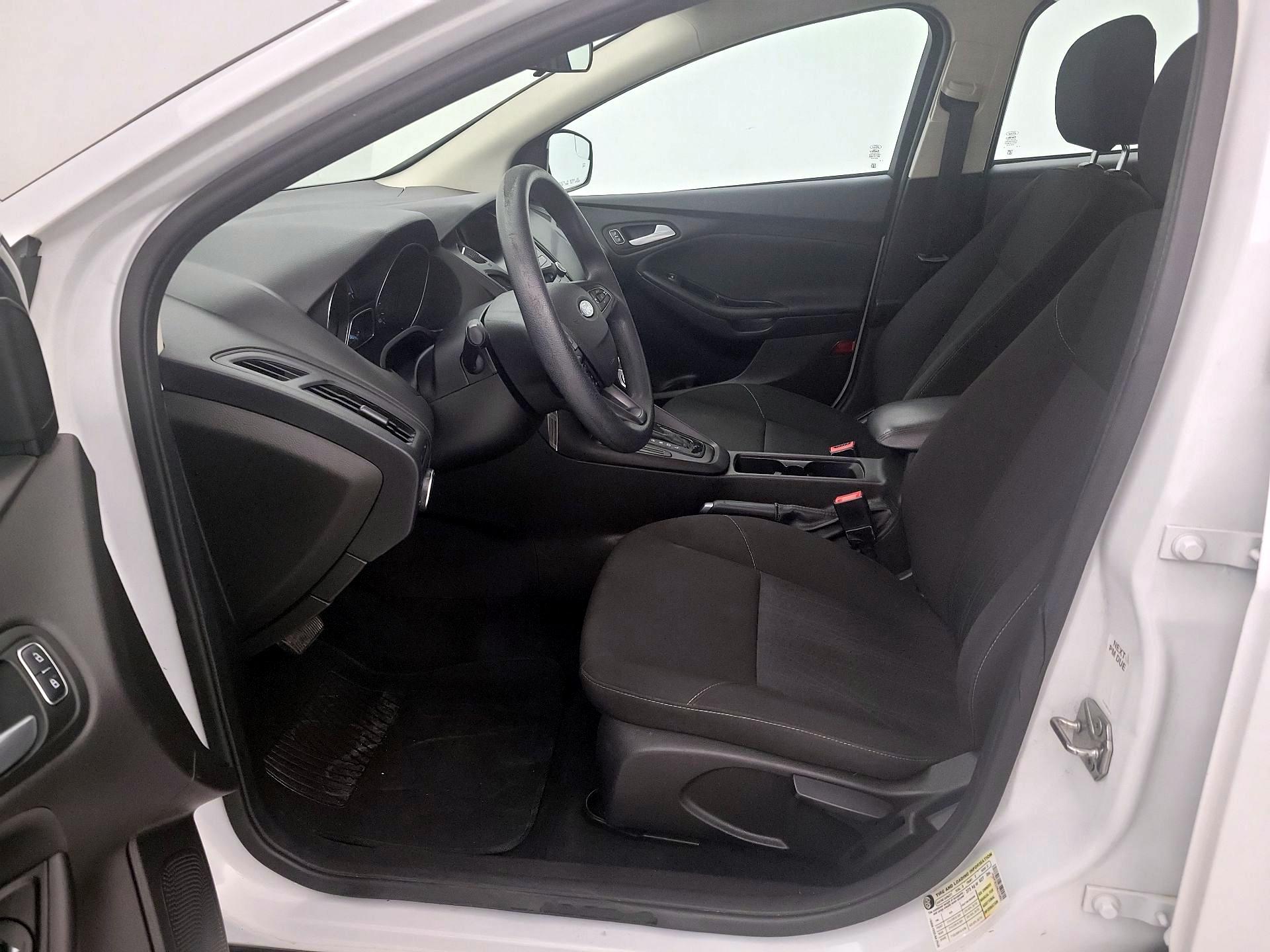 Thumbnail: 2017 Ford Focus - 11