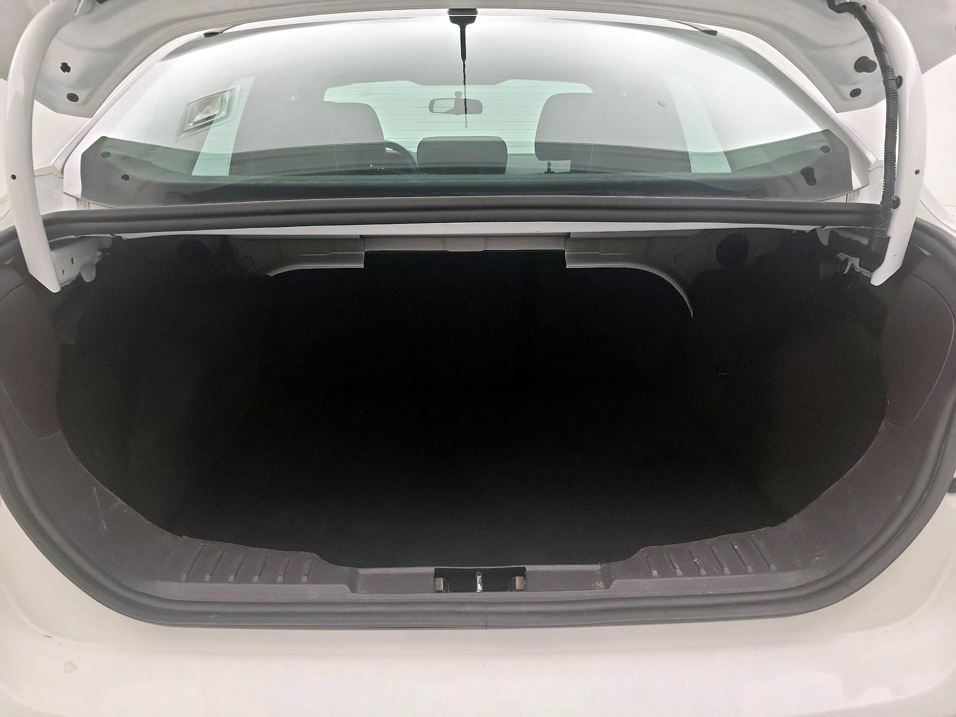 Thumbnail: 2017 Ford Focus - 20