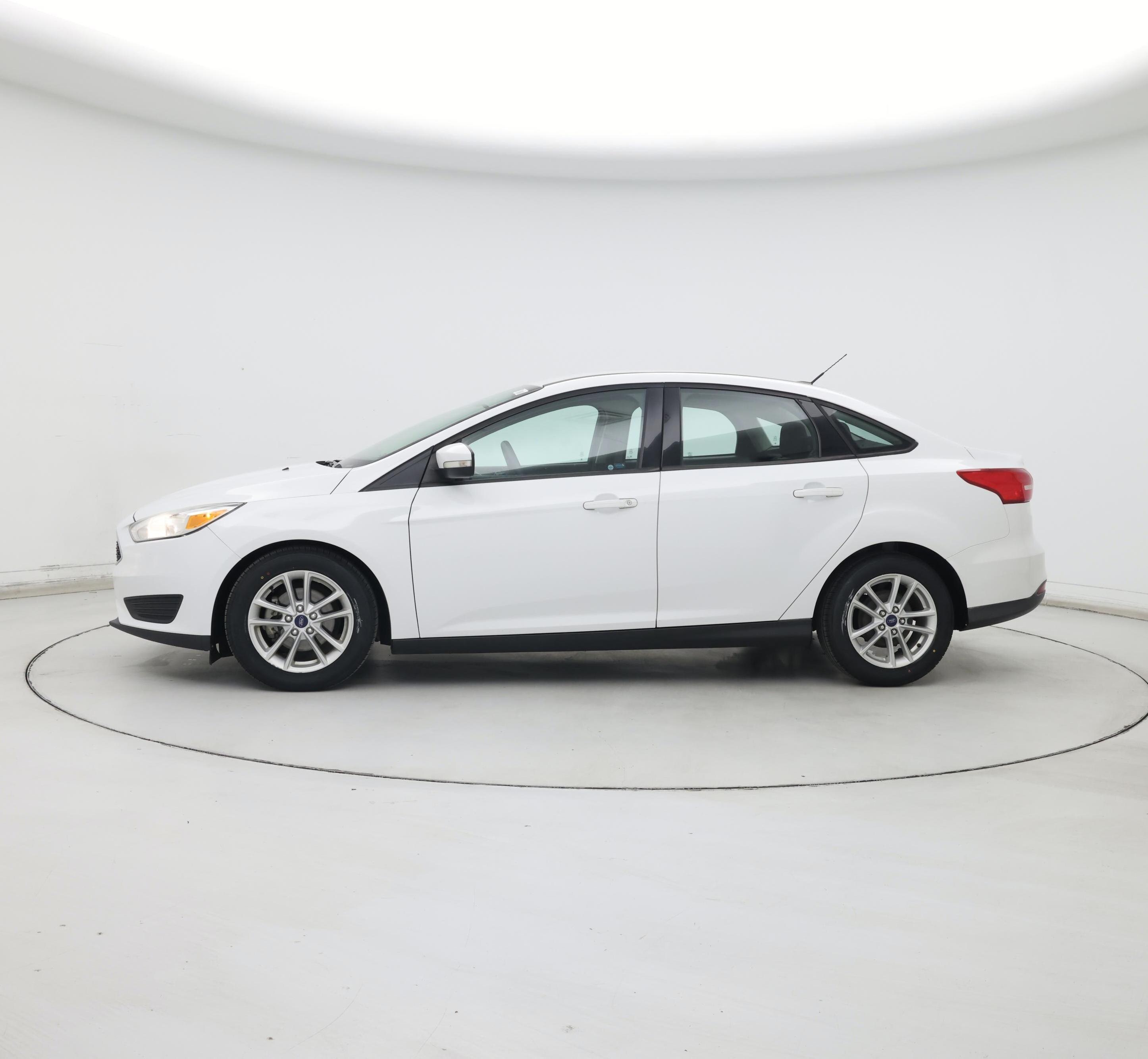 Thumbnail: 2017 Ford Focus - 3