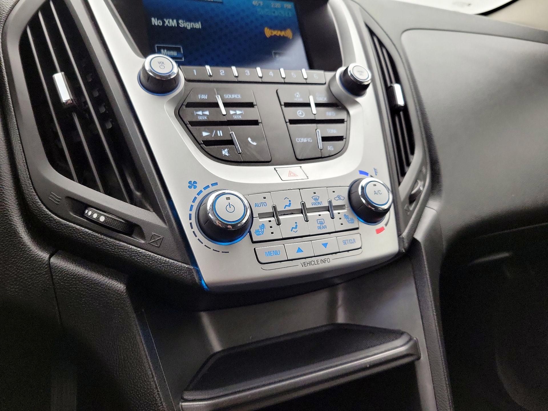 Thumbnail: 2016 Chevrolet Equinox - 16