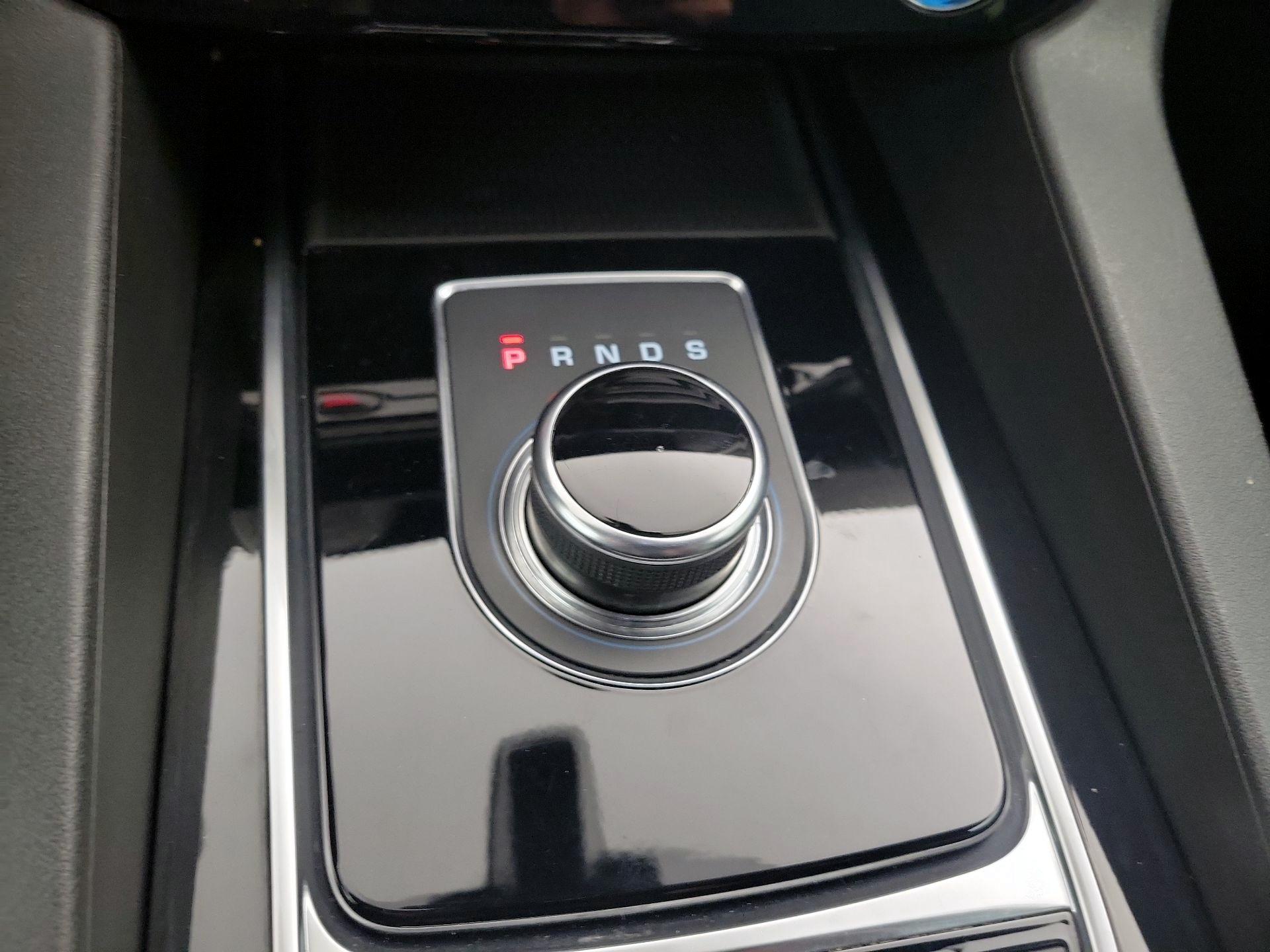 Thumbnail: 2018 Jaguar F-Pace - 18