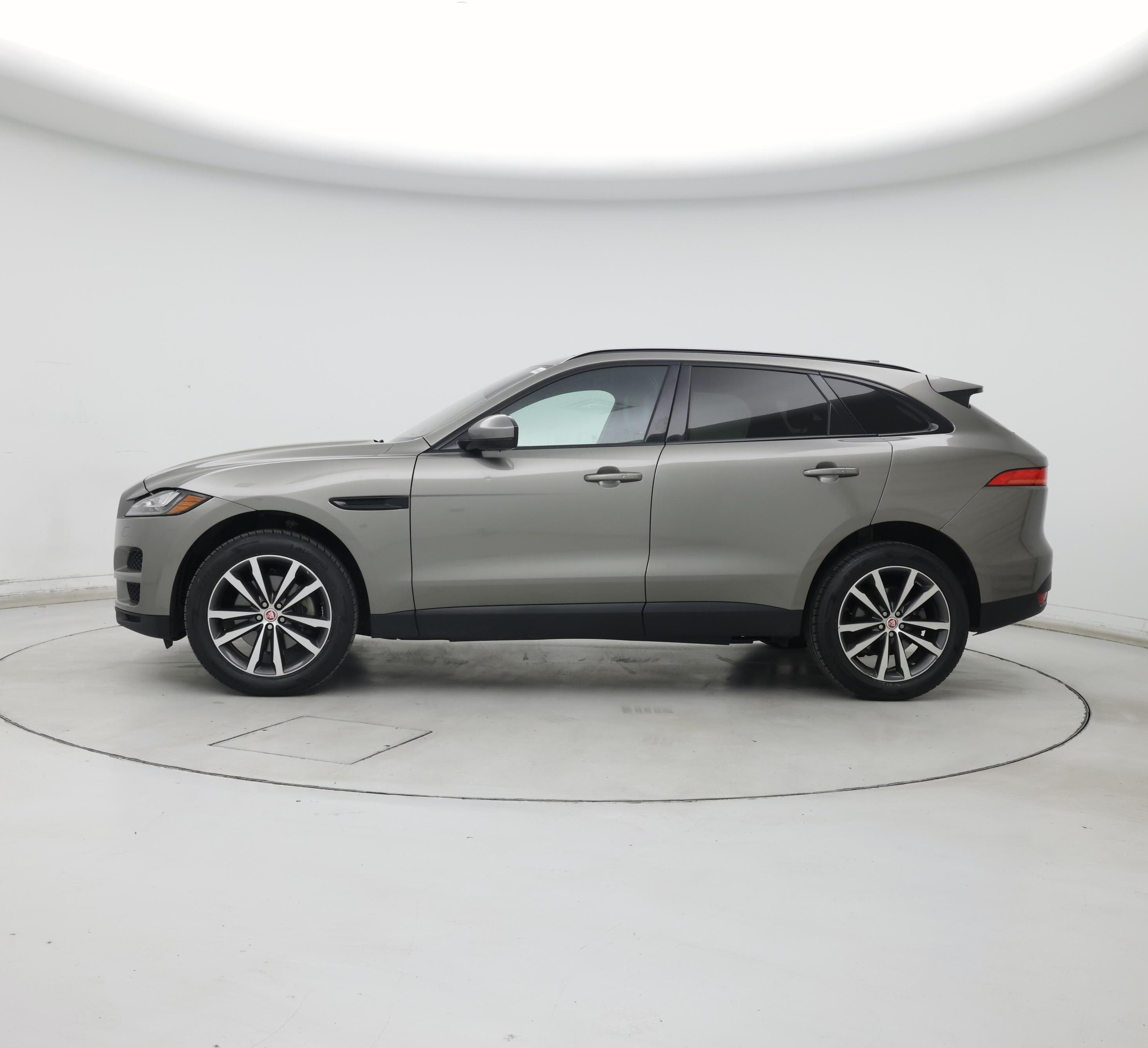 Thumbnail: 2018 Jaguar F-Pace - 3