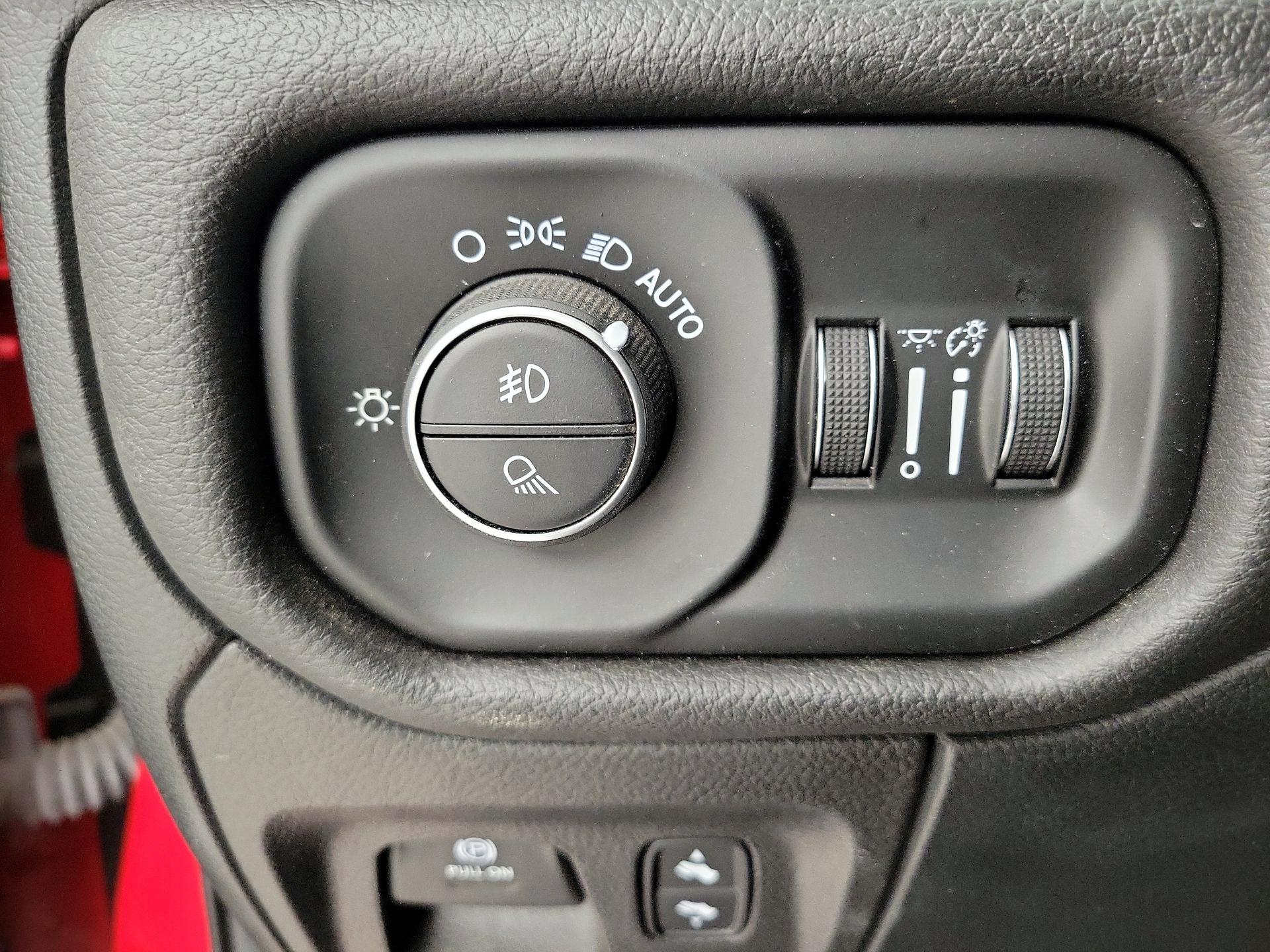 Thumbnail: 2021 RAM 1500 - 13