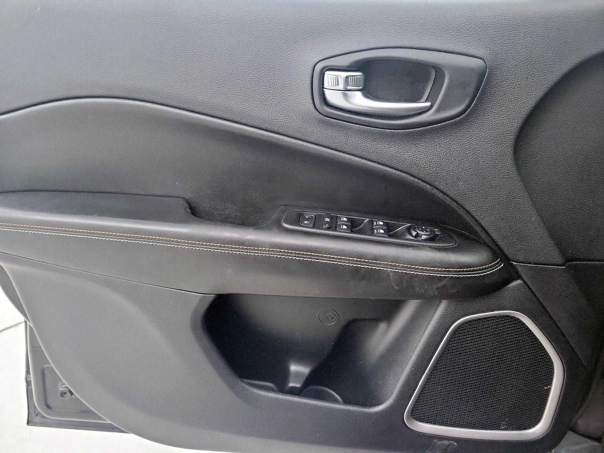 Thumbnail: 2019 Jeep Compass - 12