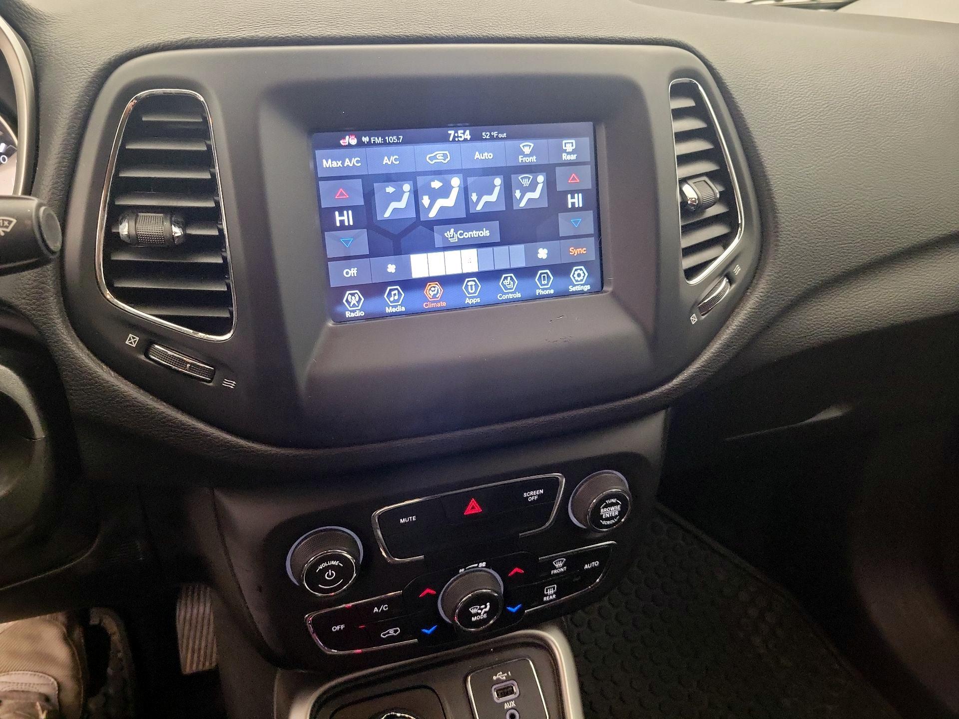 Thumbnail: 2019 Jeep Compass - 16