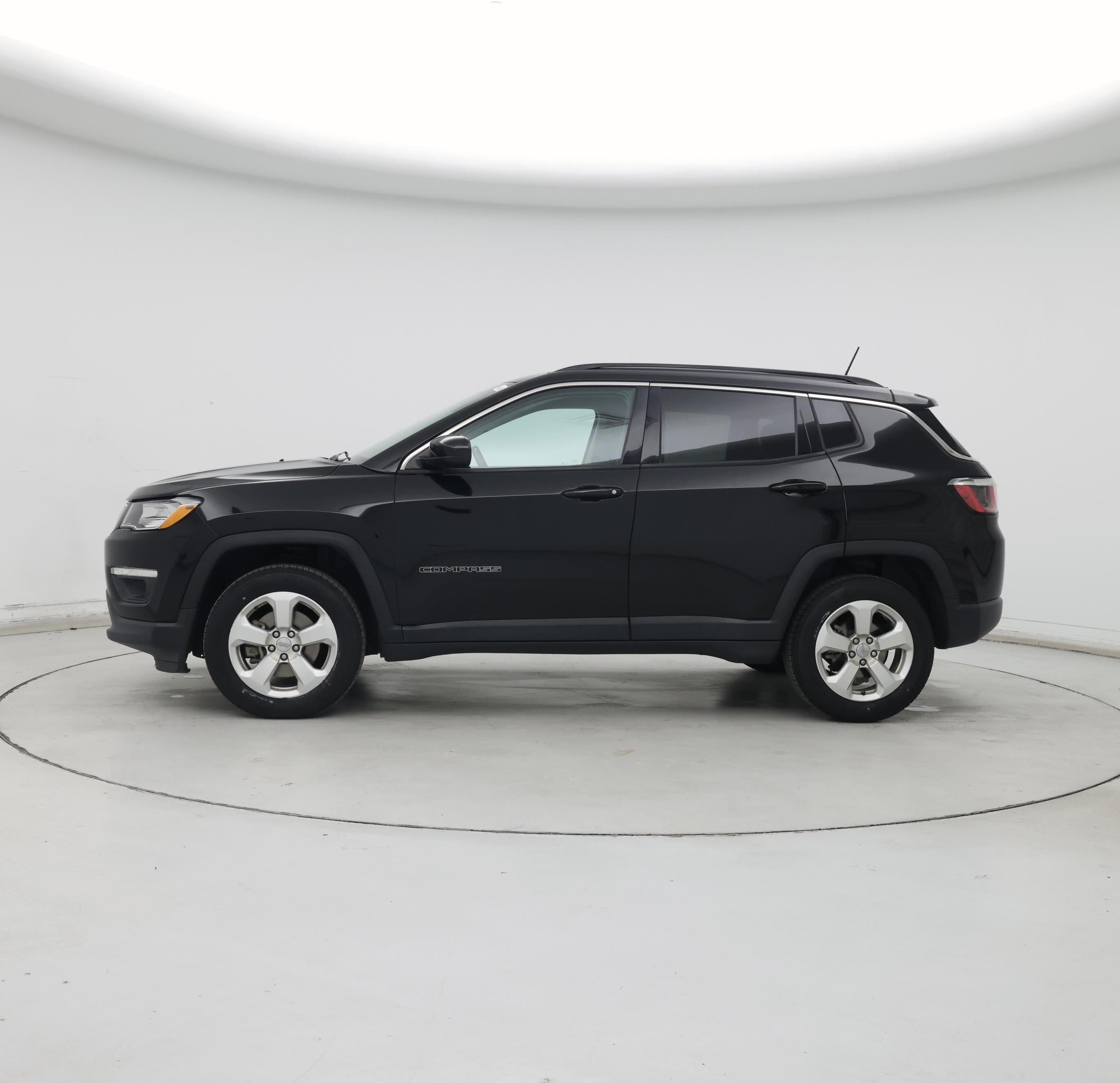 Thumbnail: 2019 Jeep Compass - 3