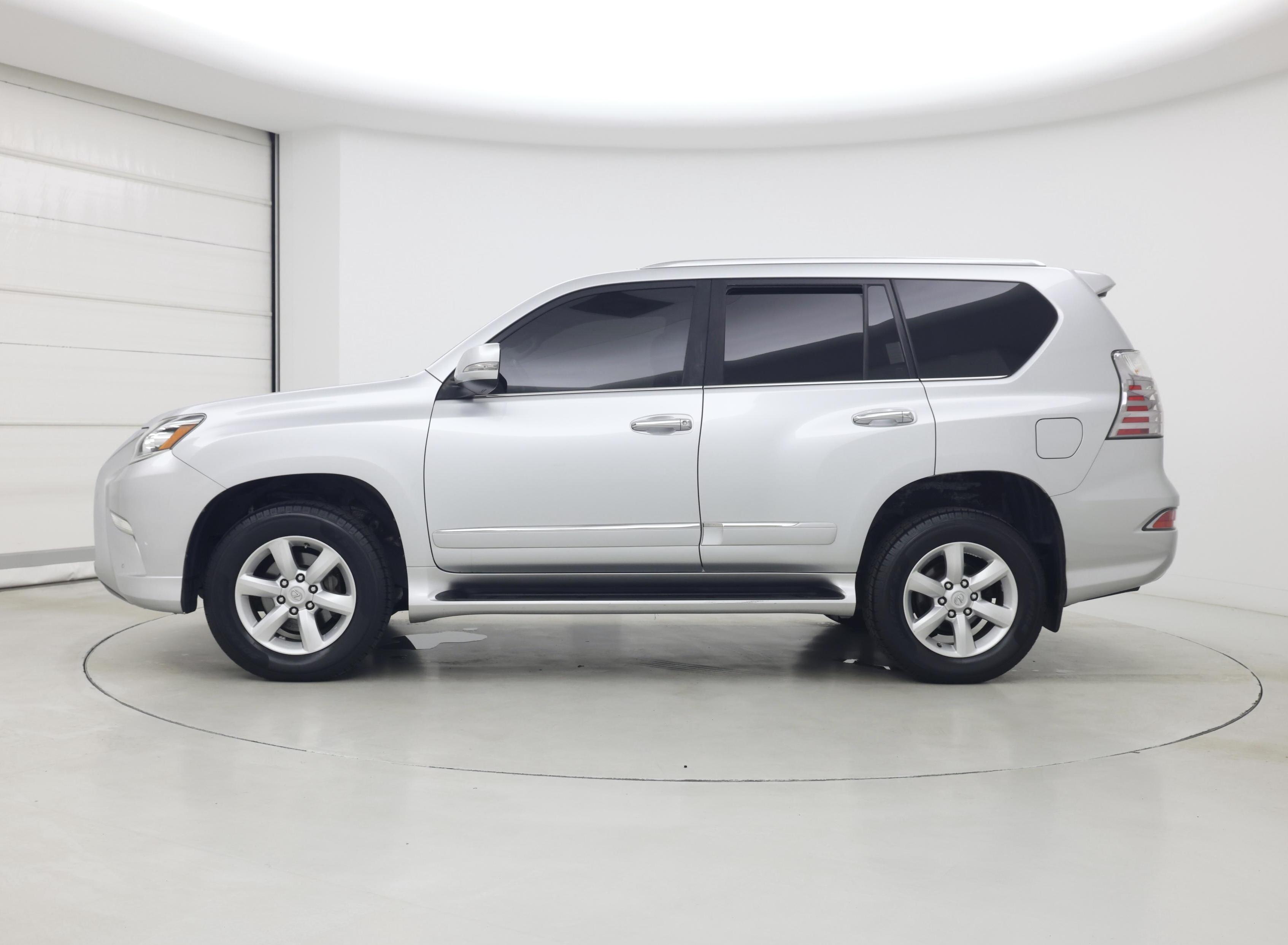Thumbnail: 2017 Lexus GX - 3