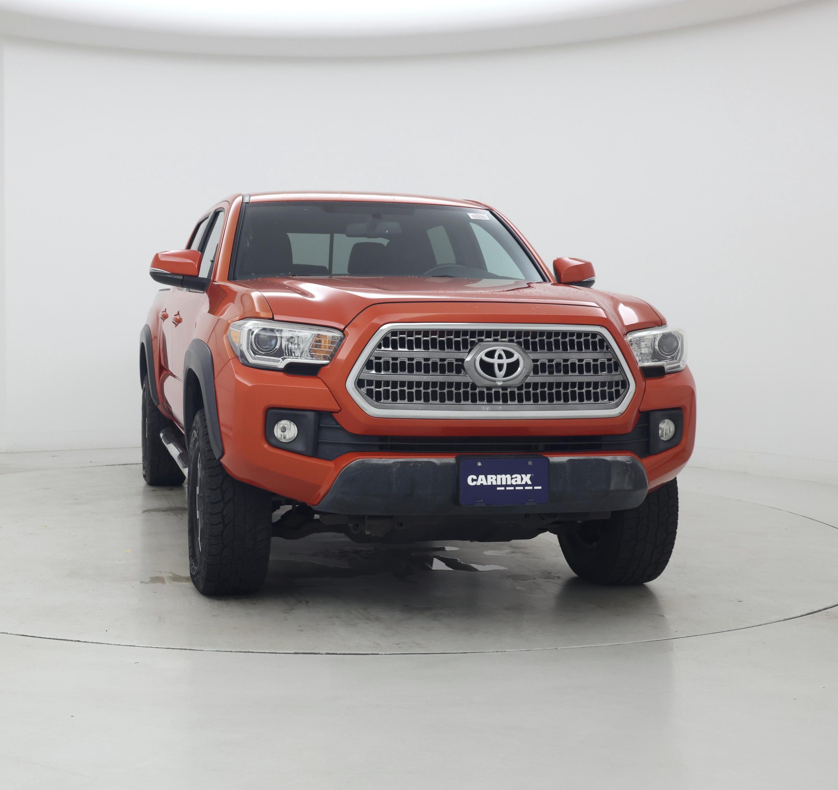 Thumbnail: 2017 Toyota Tacoma - 5