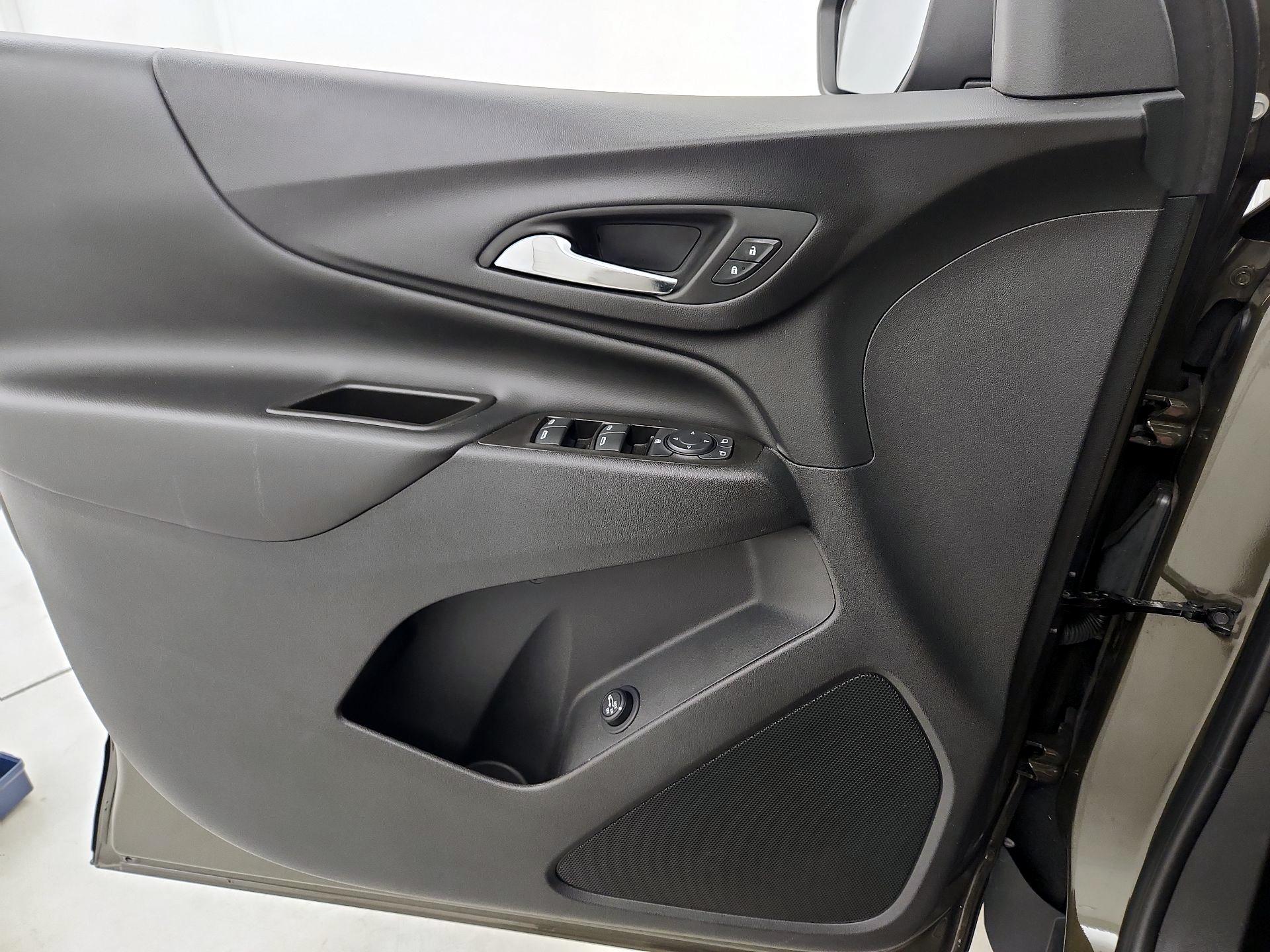 Thumbnail: 2023 Chevrolet Equinox - 12