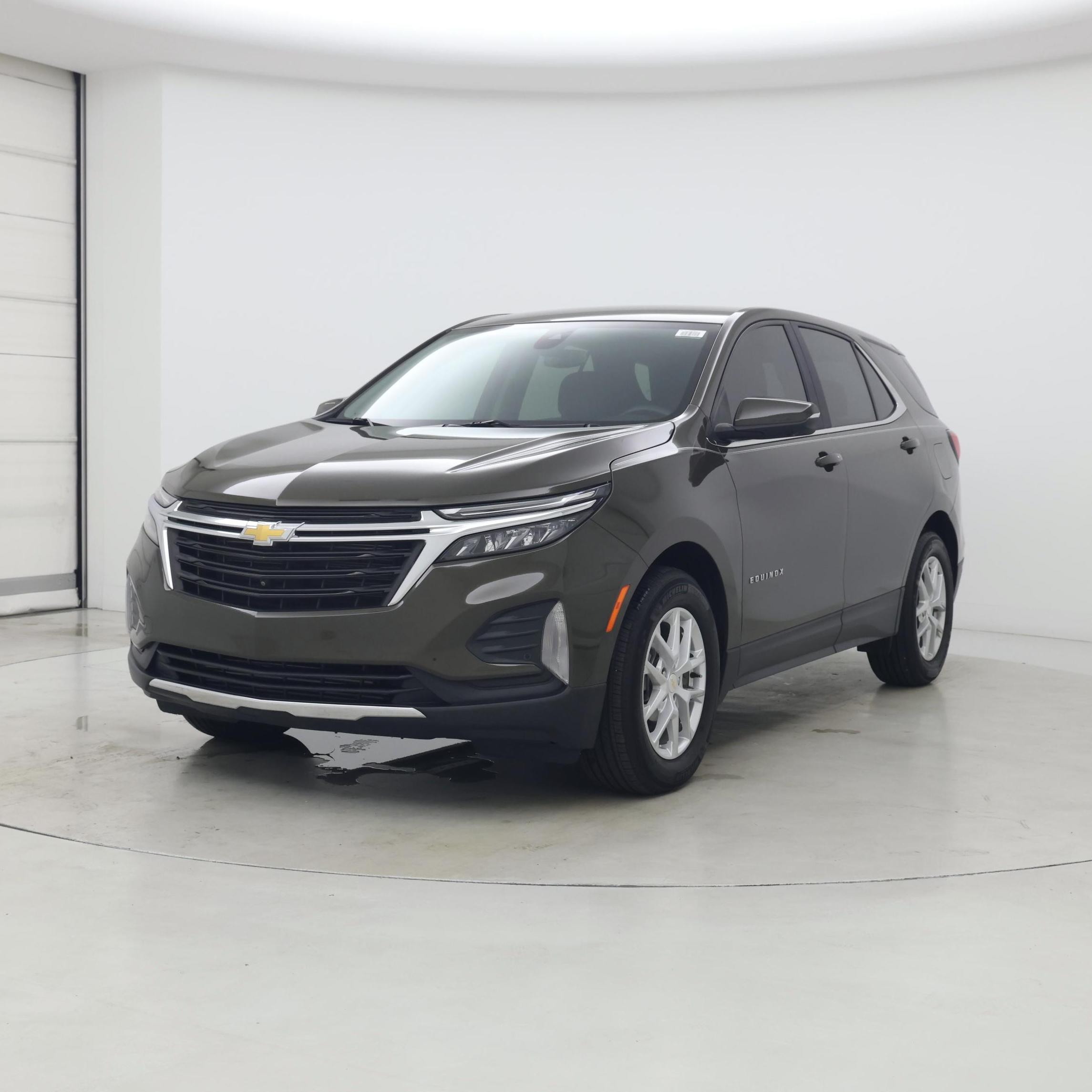 Thumbnail: 2023 Chevrolet Equinox - 4