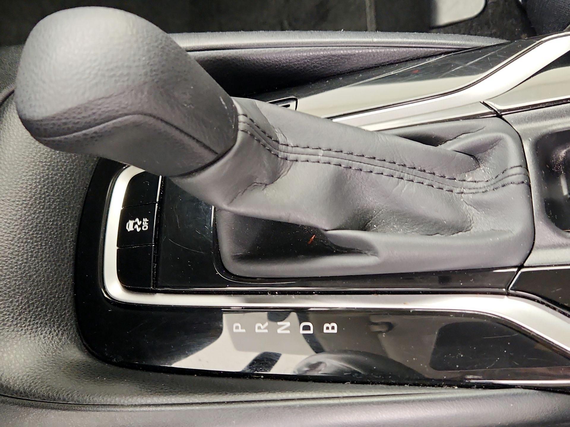 Thumbnail: 2022 Toyota Corolla - 17