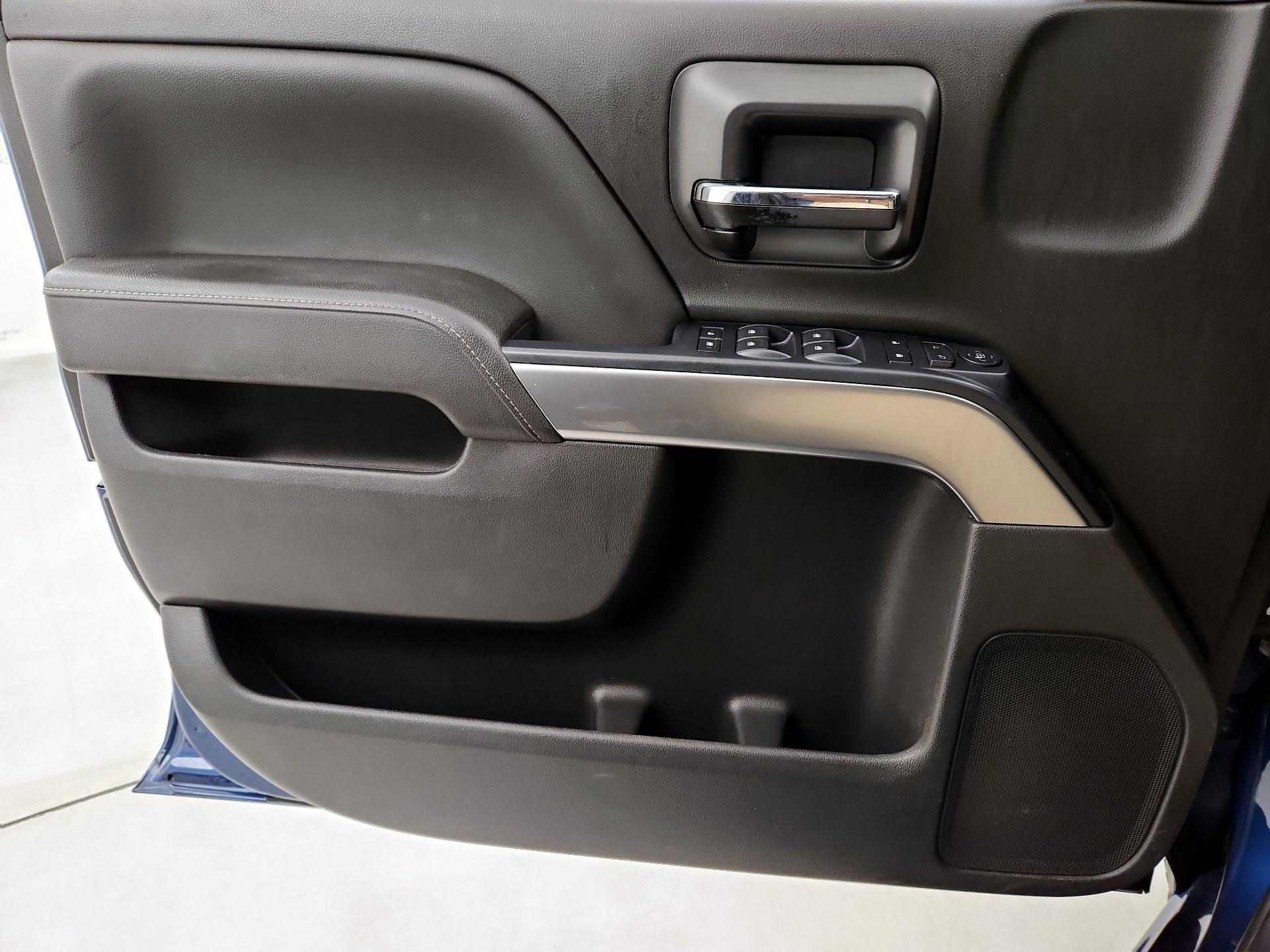 Thumbnail: 2017 Chevrolet Silverado 1500 - 12