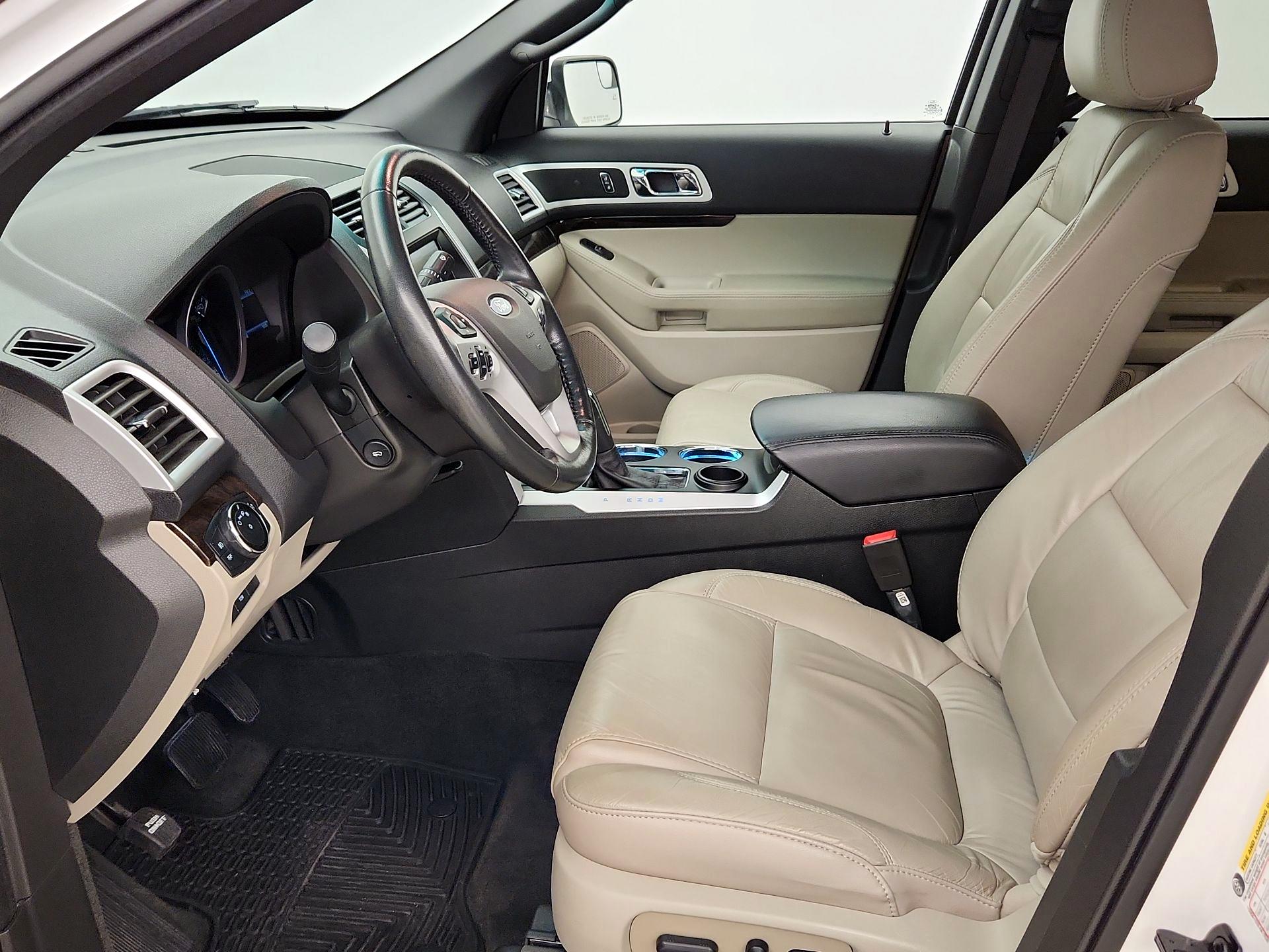 Thumbnail: 2014 Ford Explorer - 11