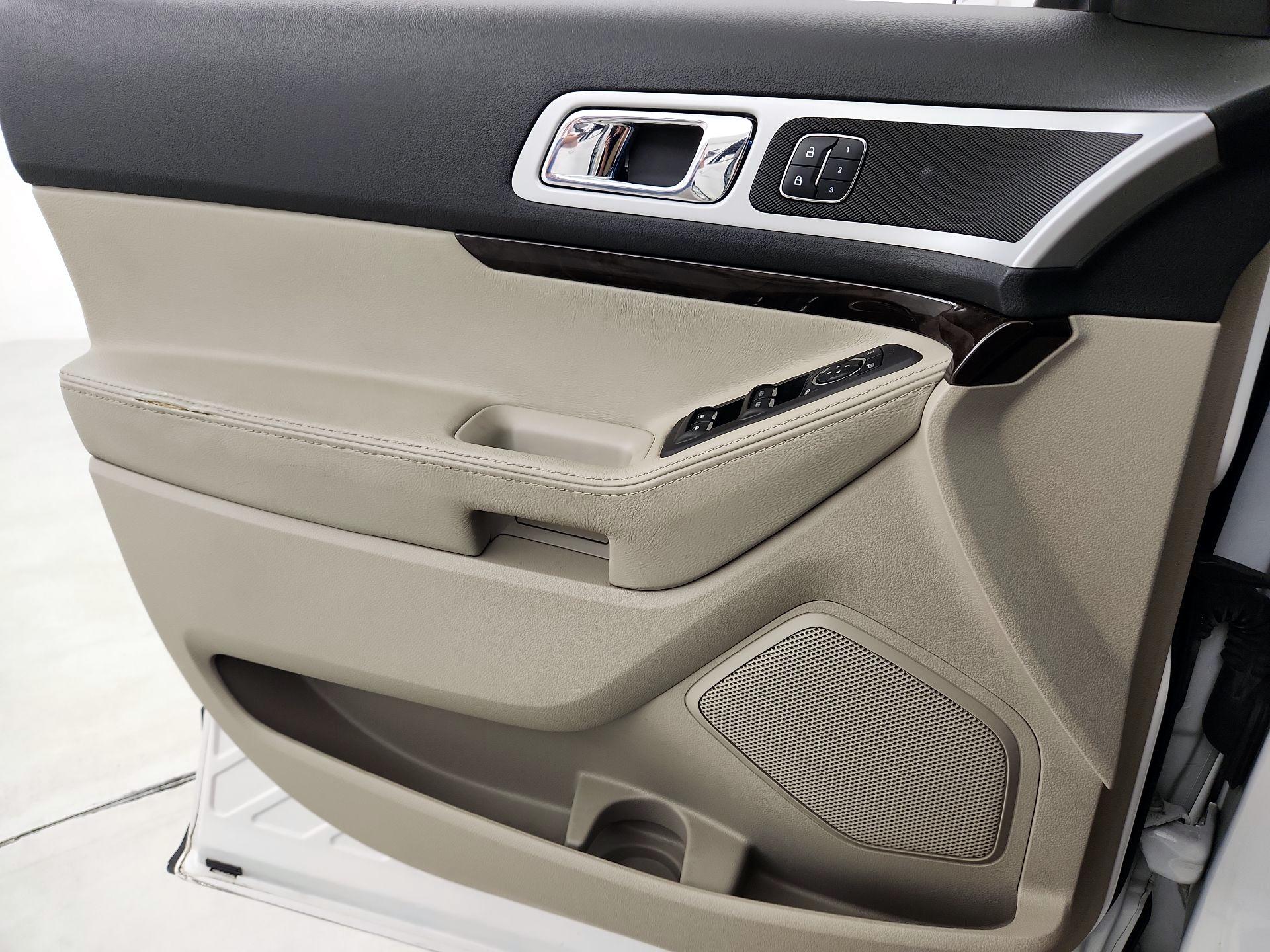 Thumbnail: 2014 Ford Explorer - 12
