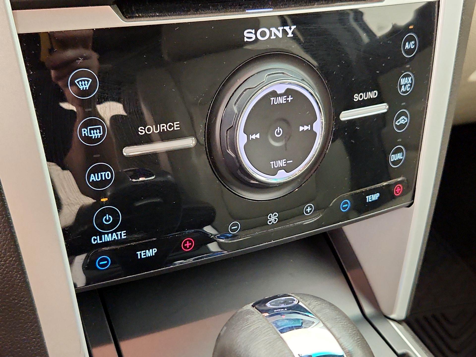 Thumbnail: 2014 Ford Explorer - 16