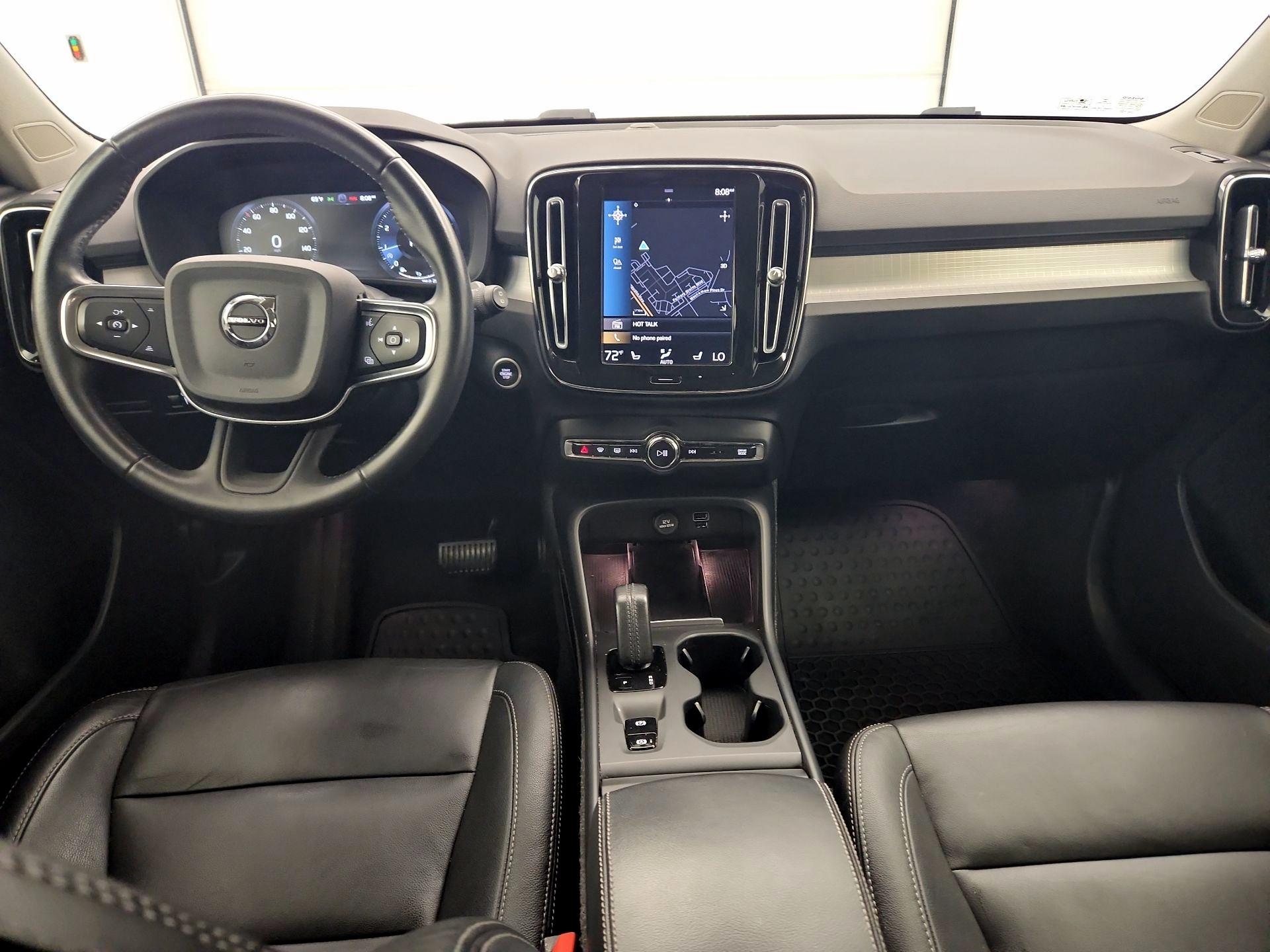 Thumbnail: 2021 Volvo XC40 - 9