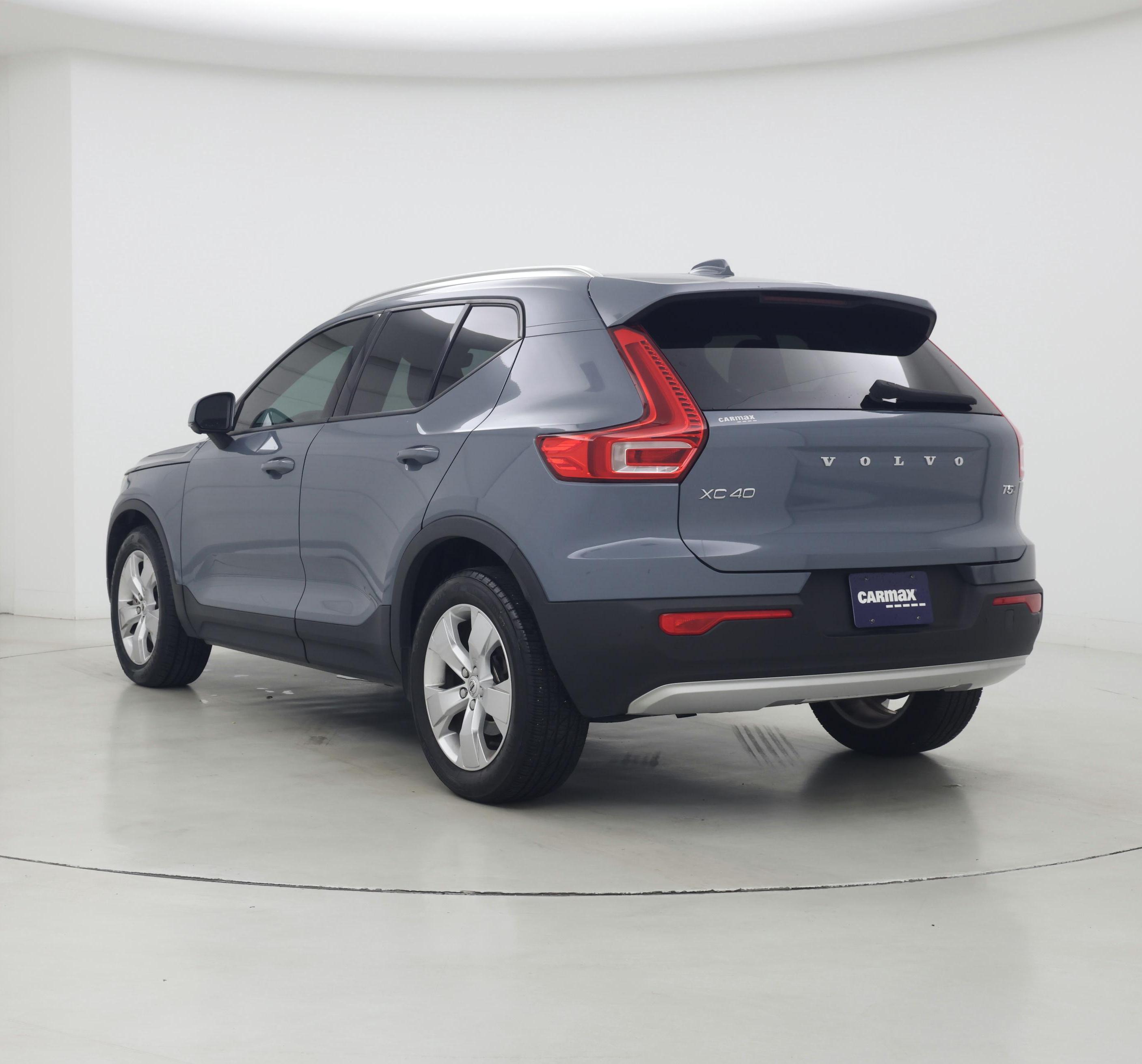 Thumbnail: 2021 Volvo XC40 - 2
