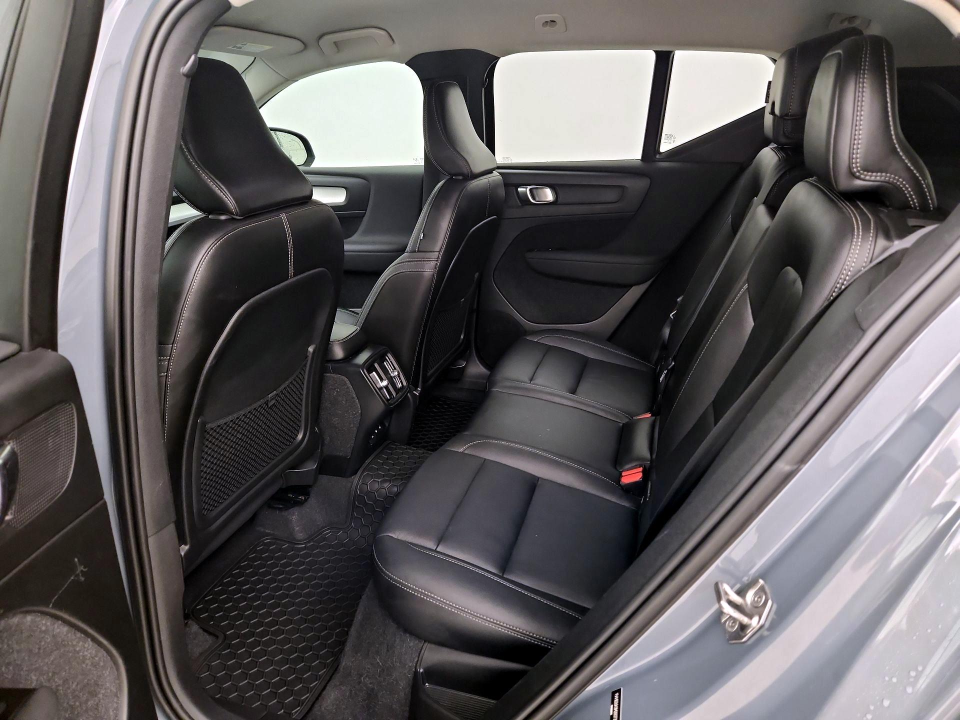 Thumbnail: 2021 Volvo XC40 - 20
