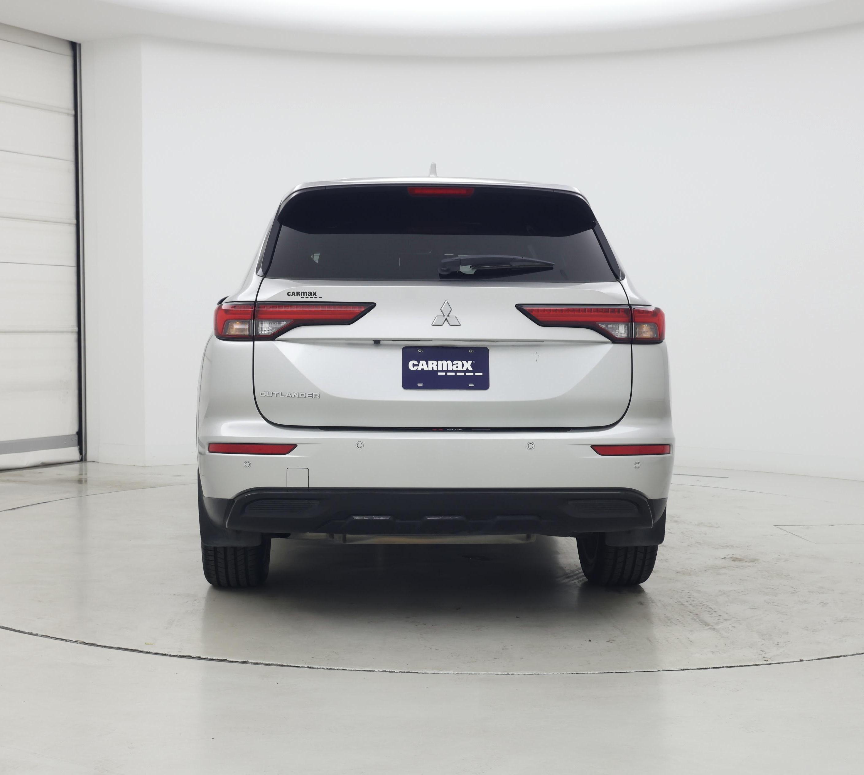 Thumbnail: 2022 Mitsubishi Outlander - 6